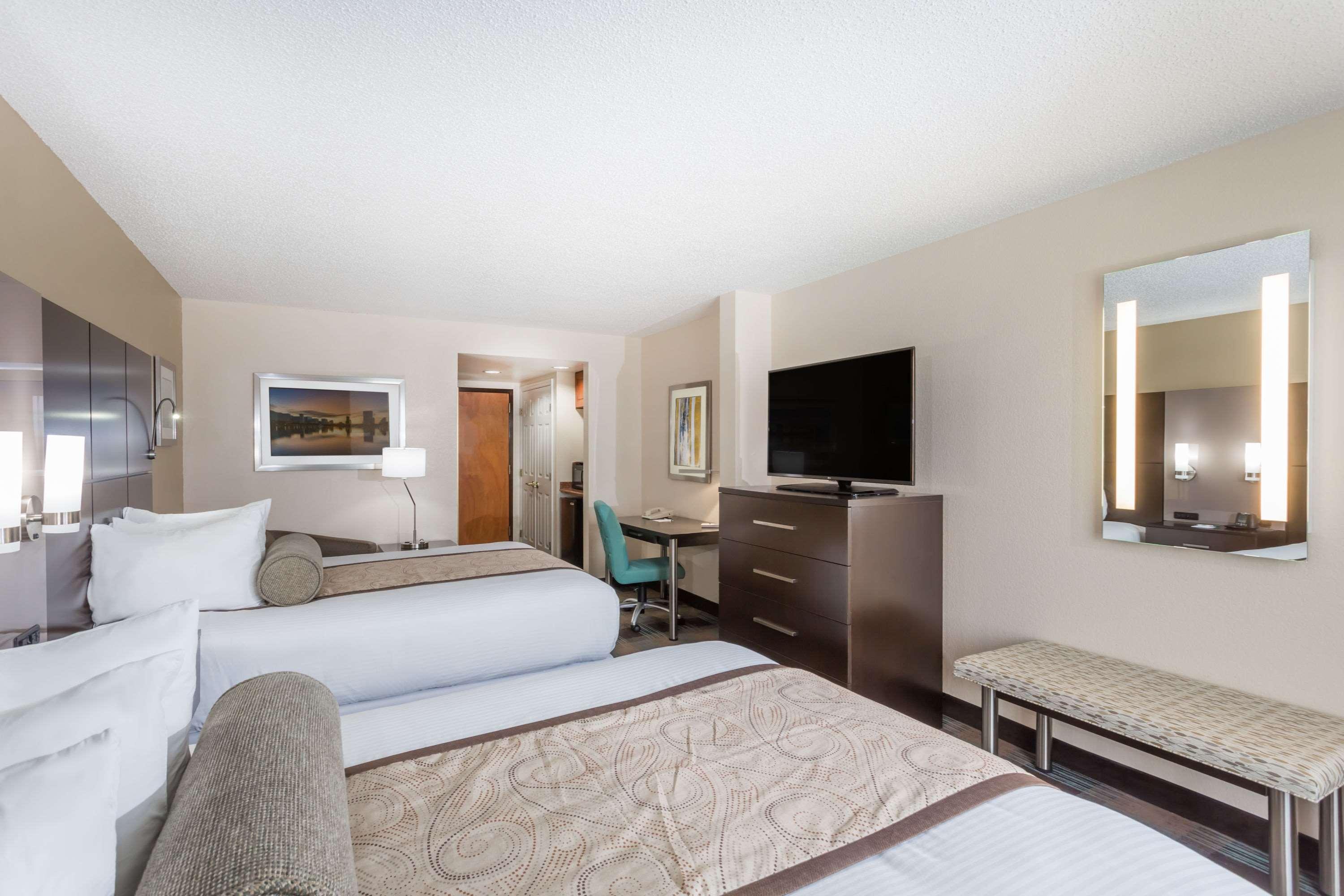 Quadruple Two Queen Beds Non Smoking