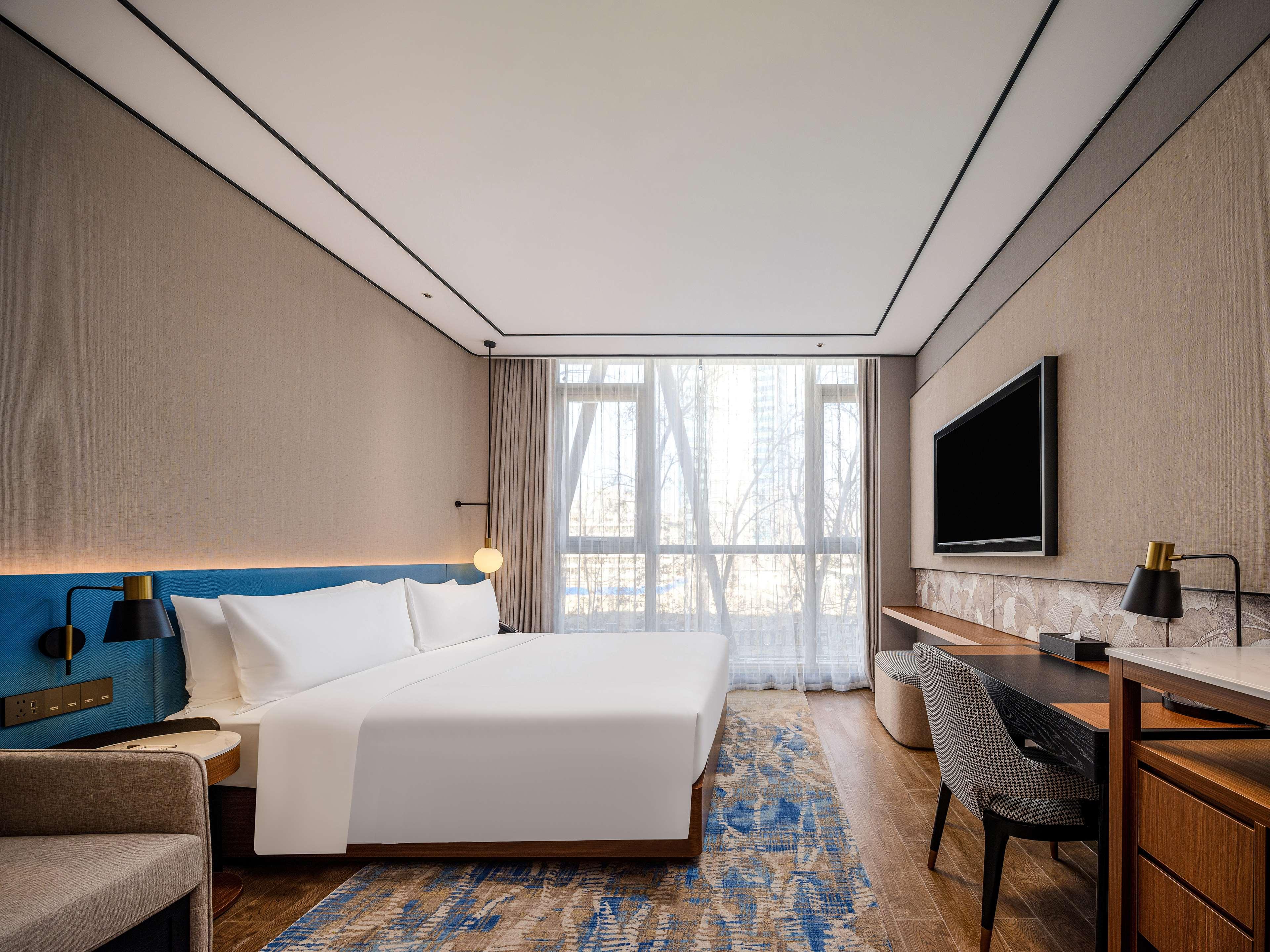 Double Accessible King Size Bed