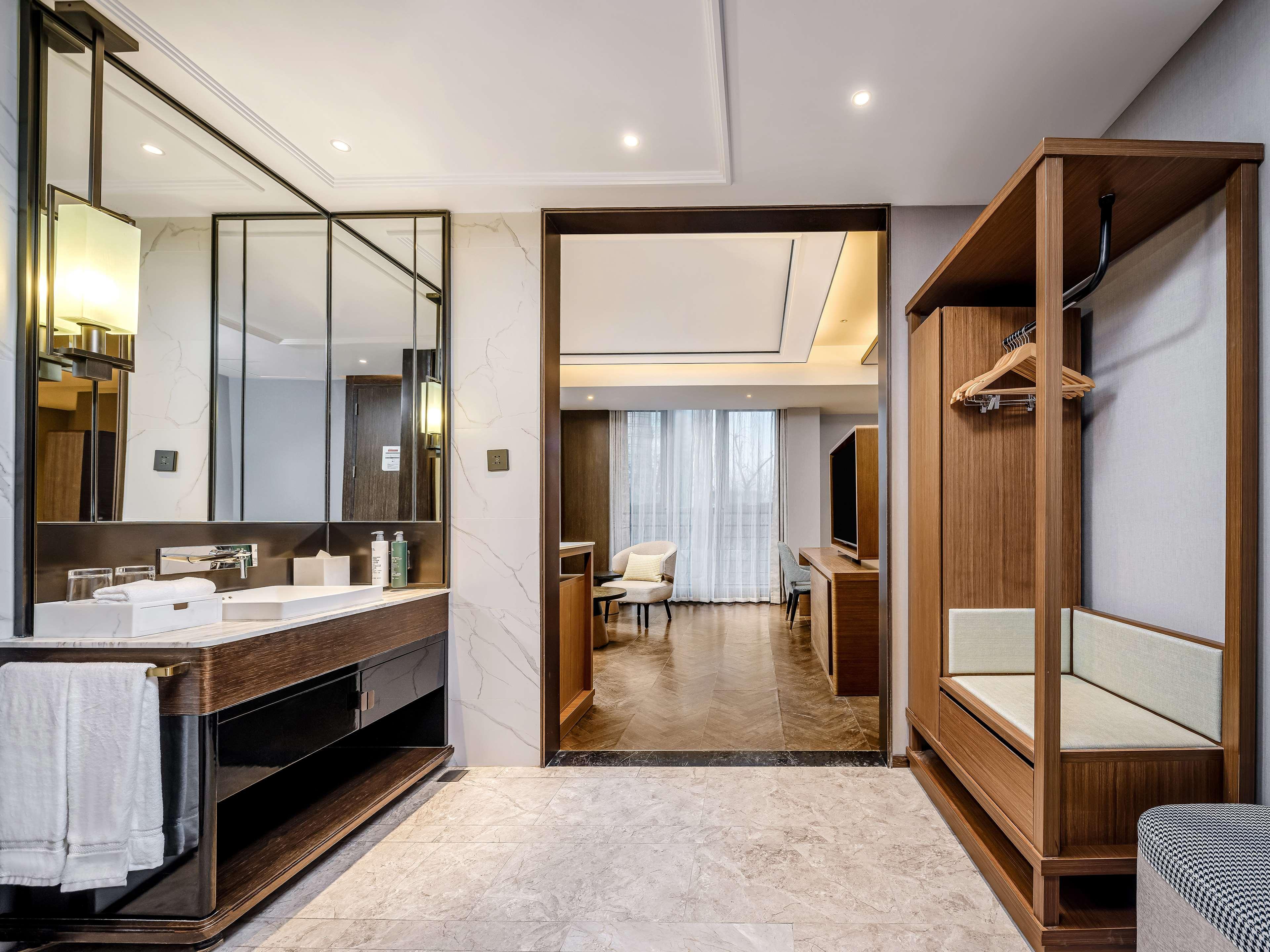 Double Premium King Bed