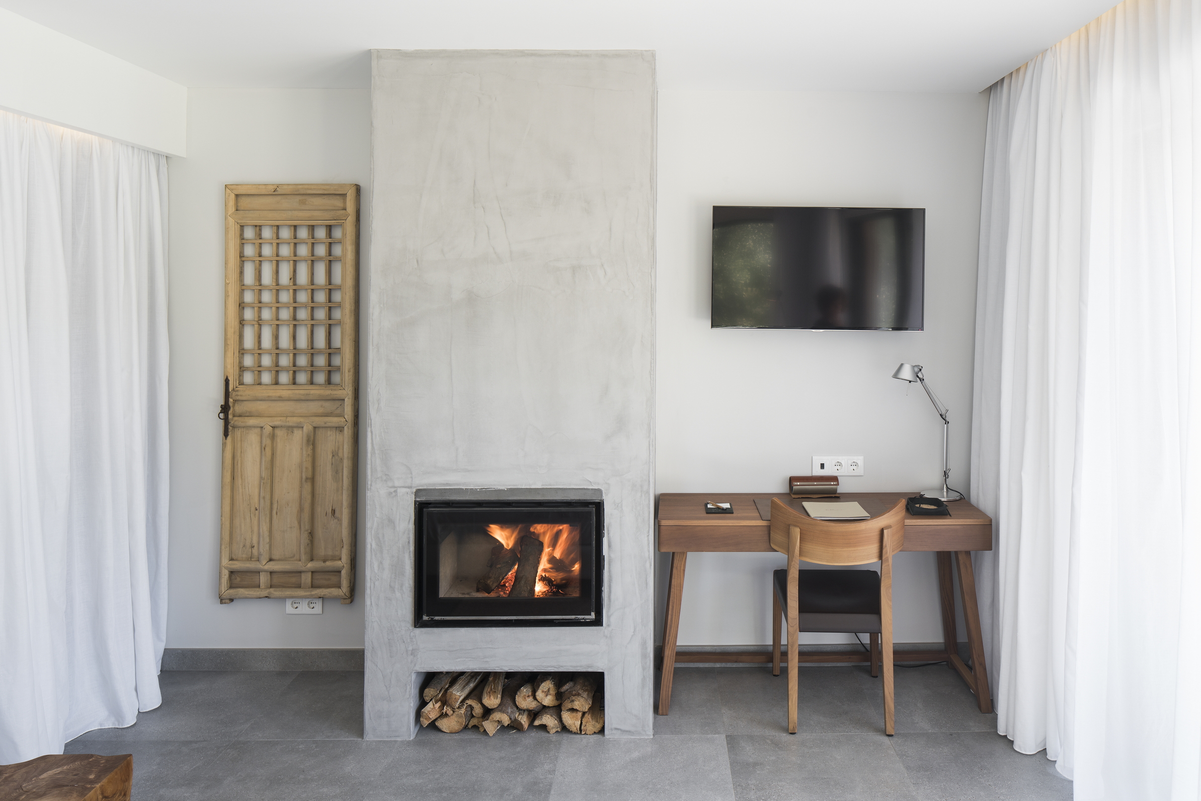 Double Queen Size Bed