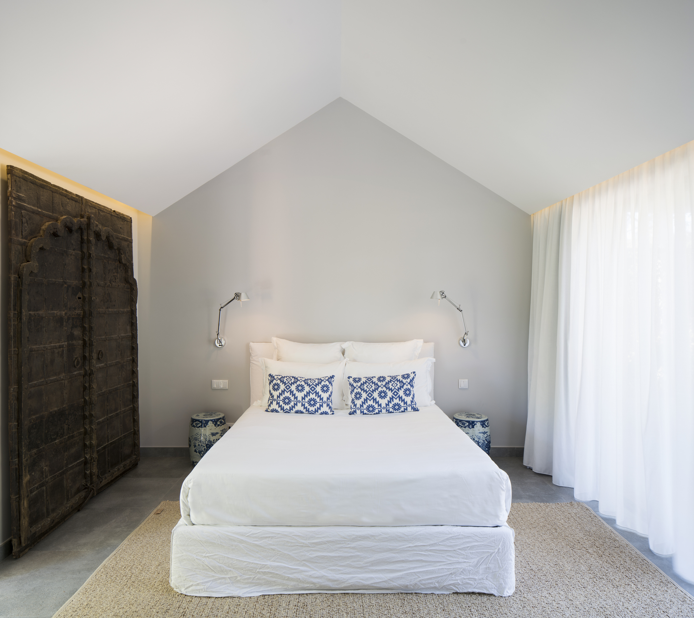 Double King Size Bed