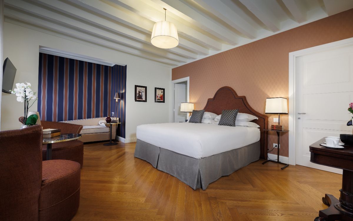 Double or Twin Deluxe