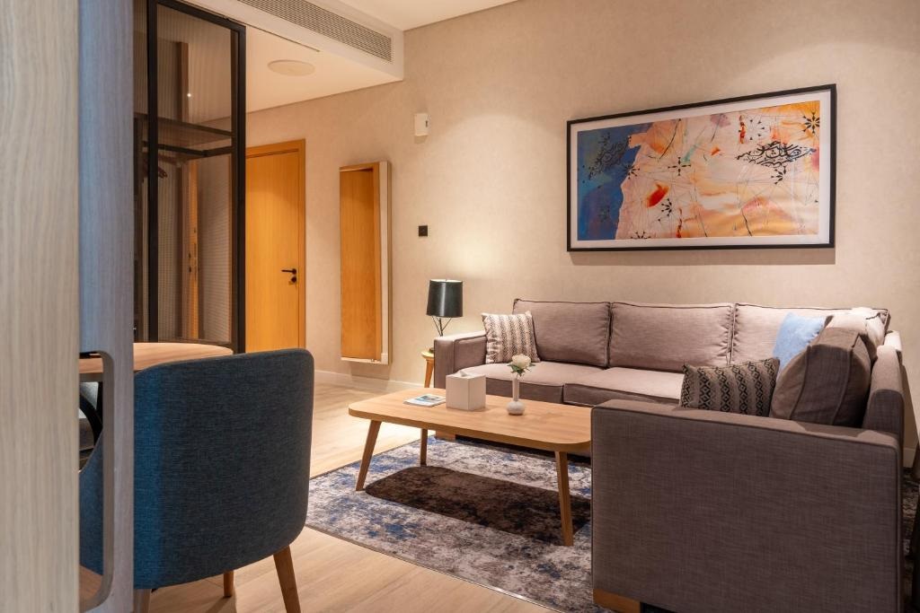 Suite Deluxe King Bed