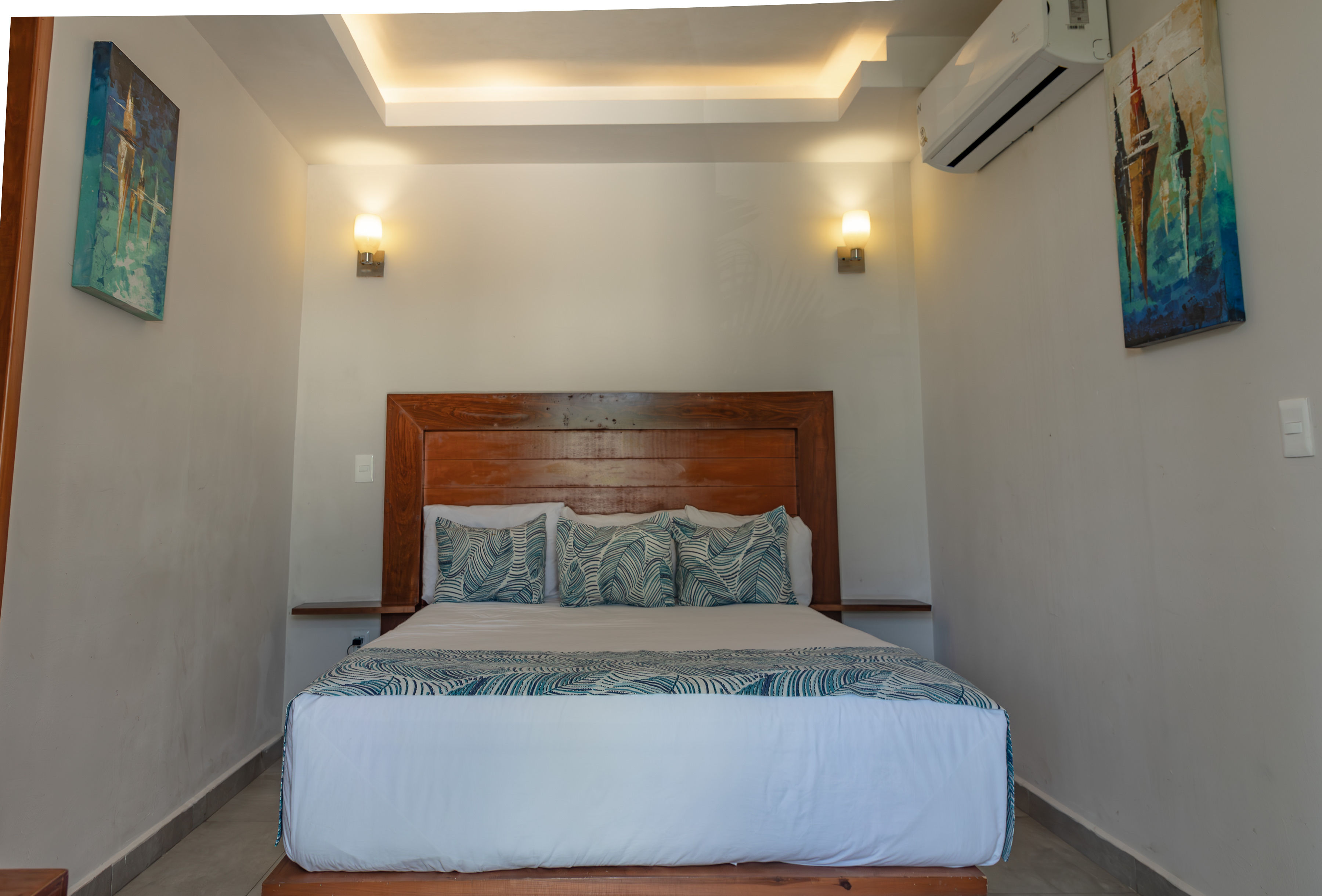 Double Deluxe Queen Bed