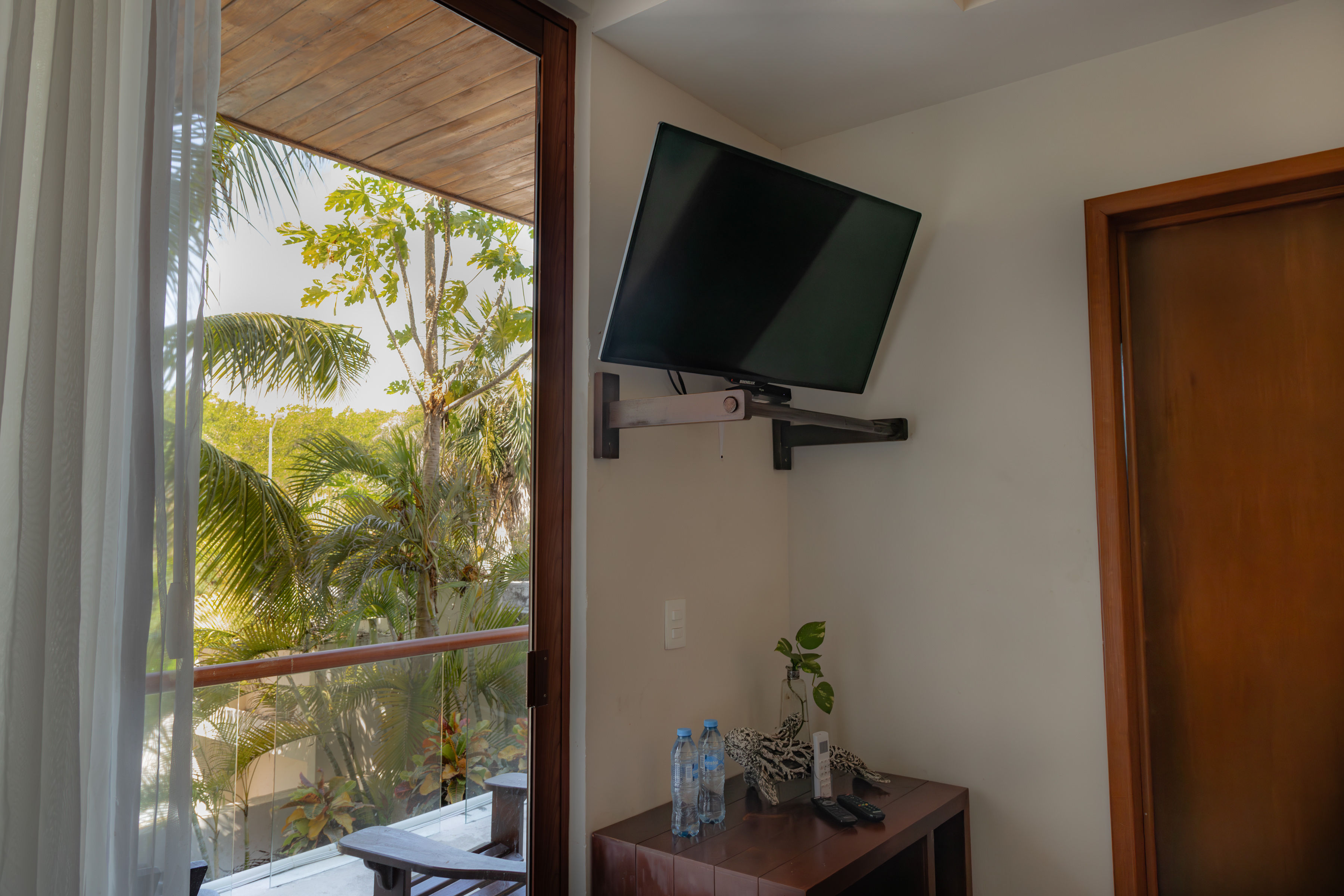 Double Deluxe Queen Bed