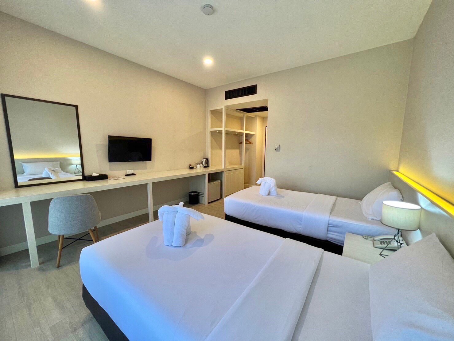 Double or Twin Deluxe Pool View