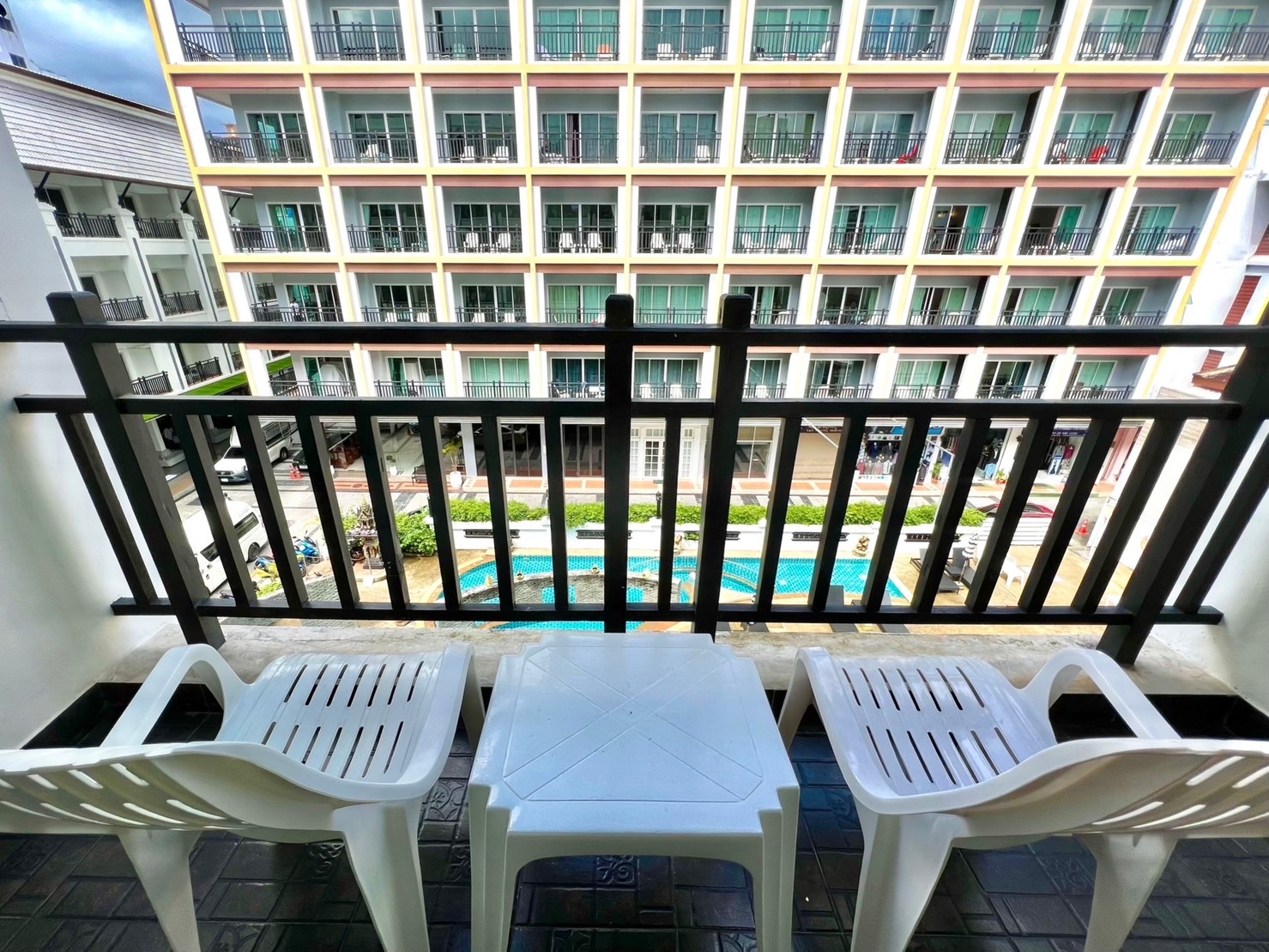 Double or Twin Deluxe Pool View
