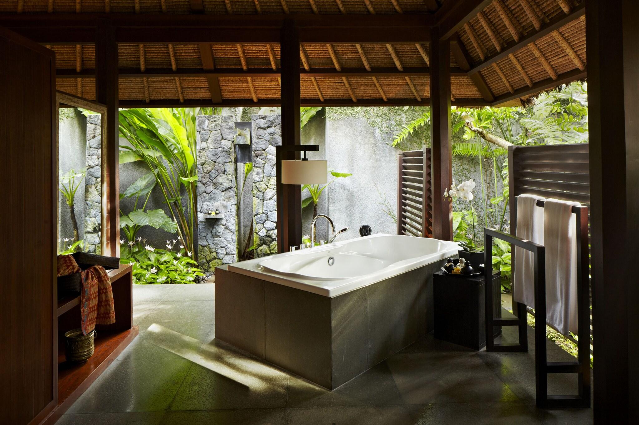 Villa Deluxe King Bed