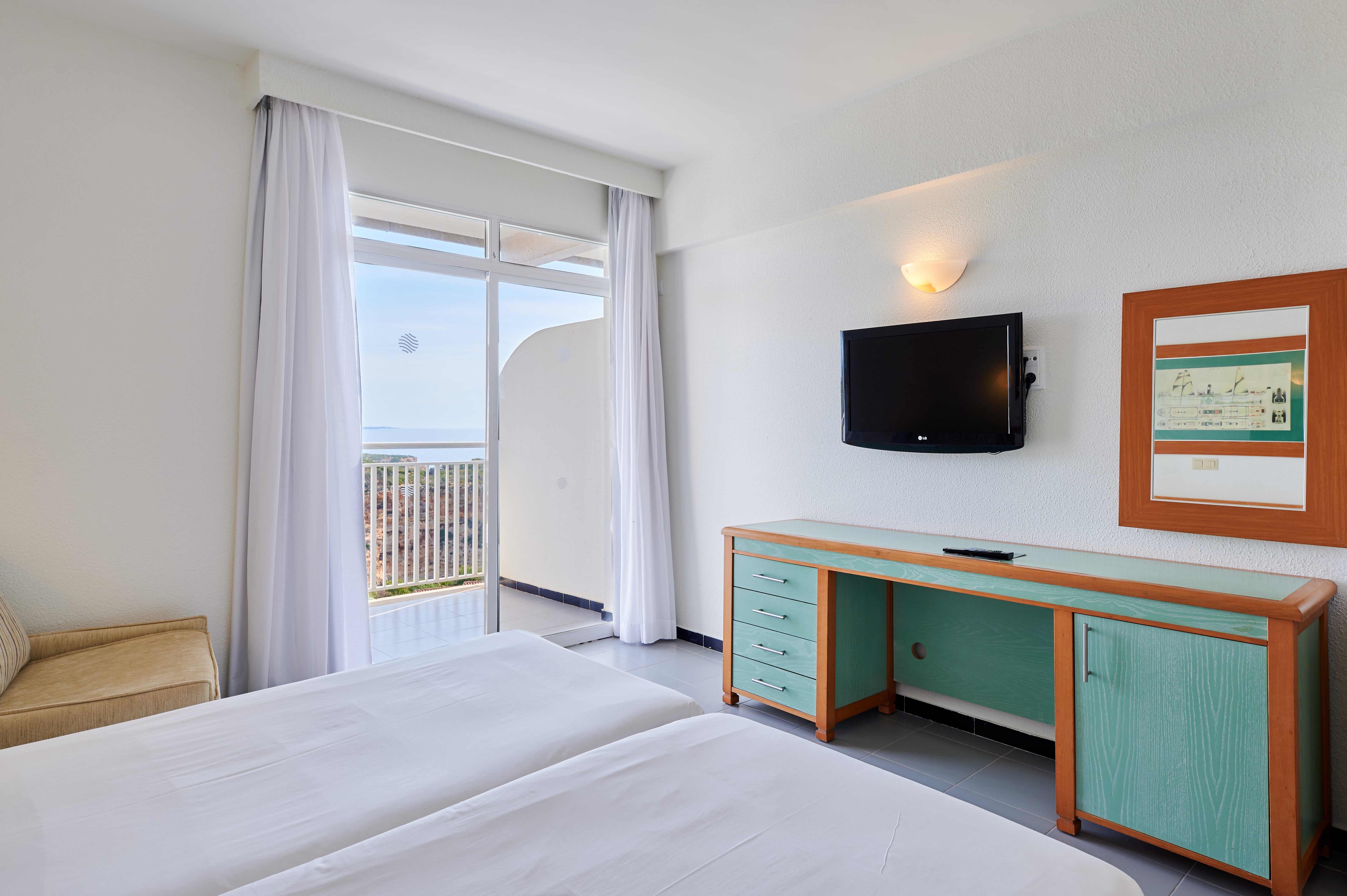 Double or Twin Sea View