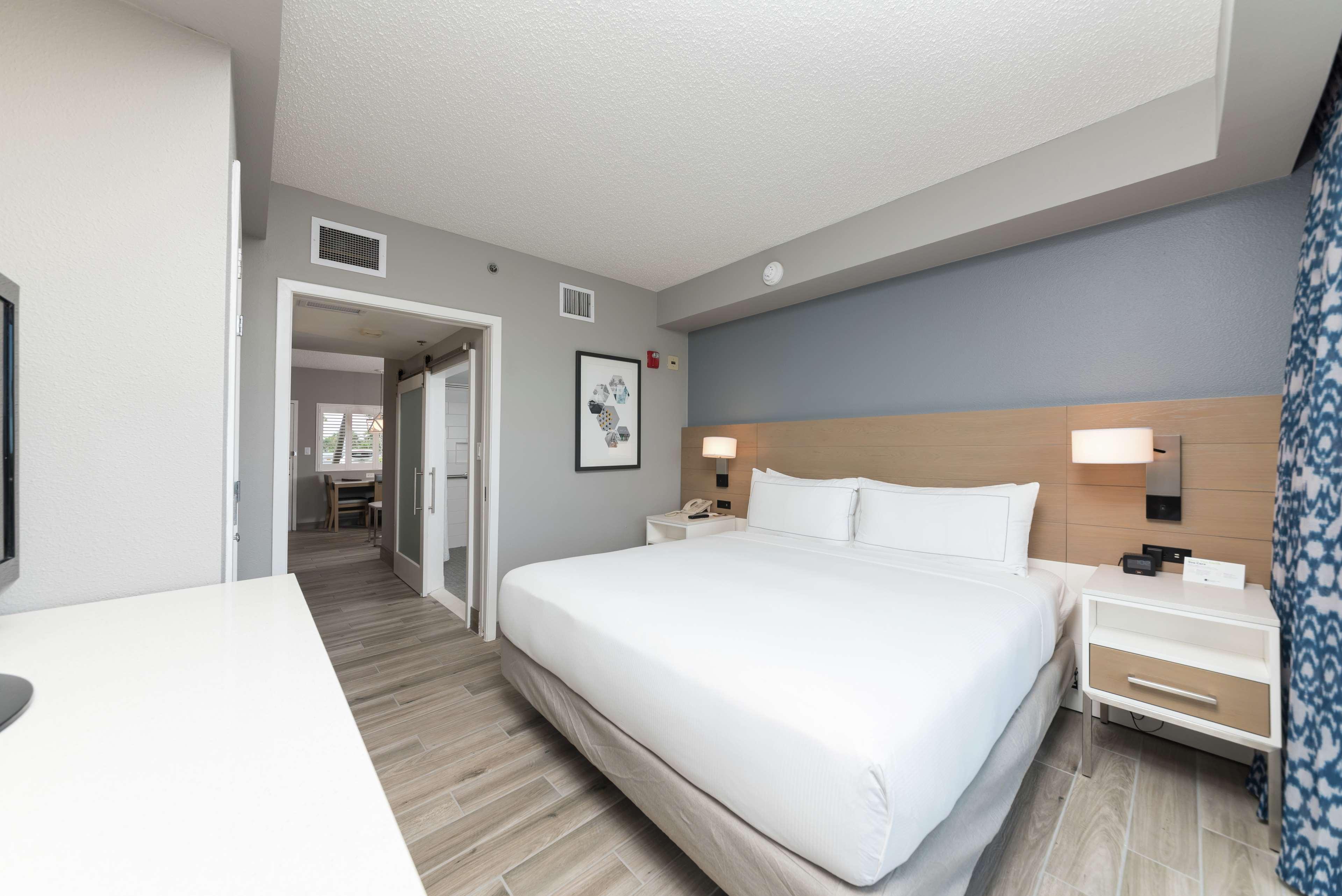 Suite Queen Size Bed