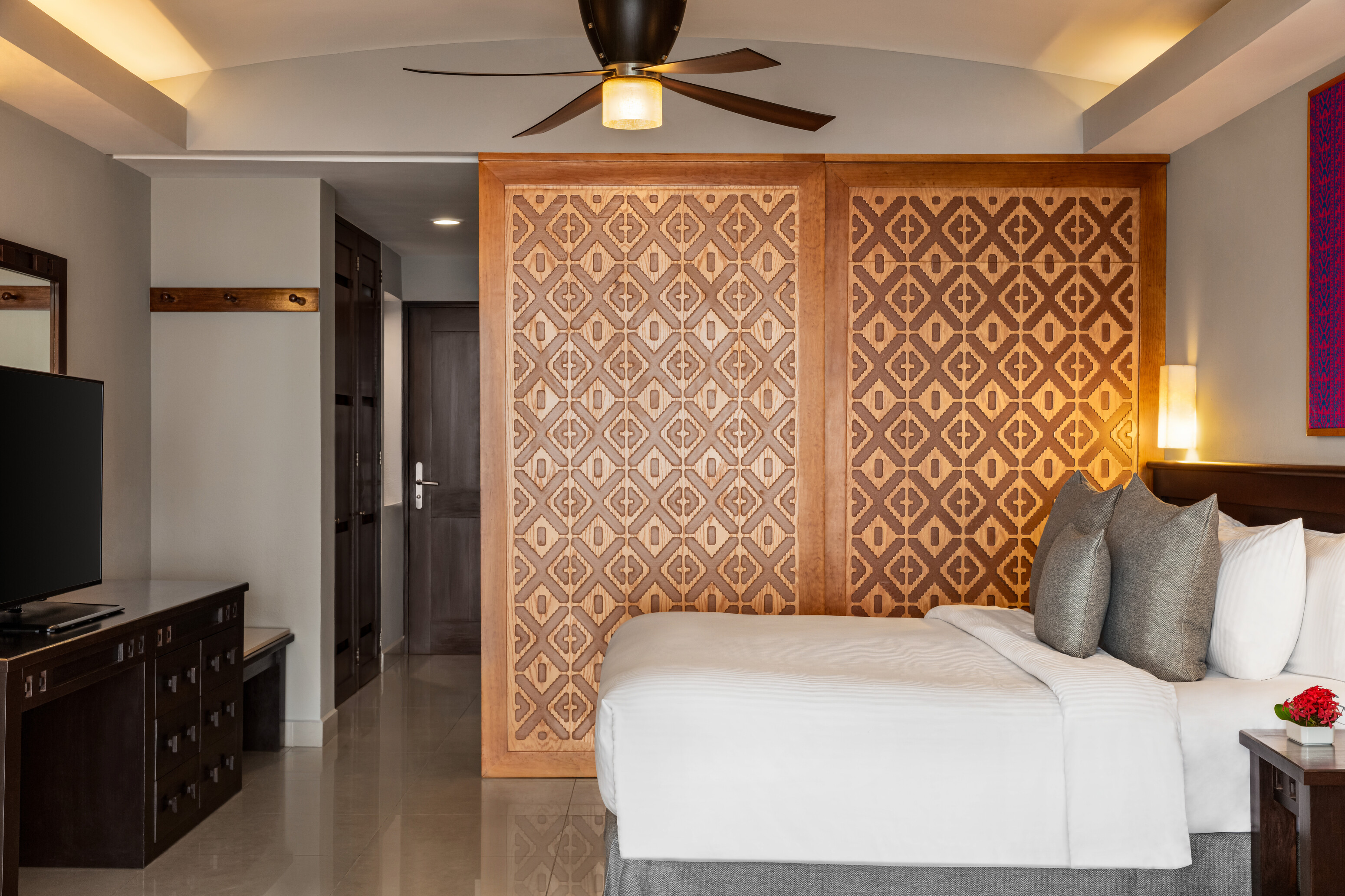 Junior Suite Club King Bed