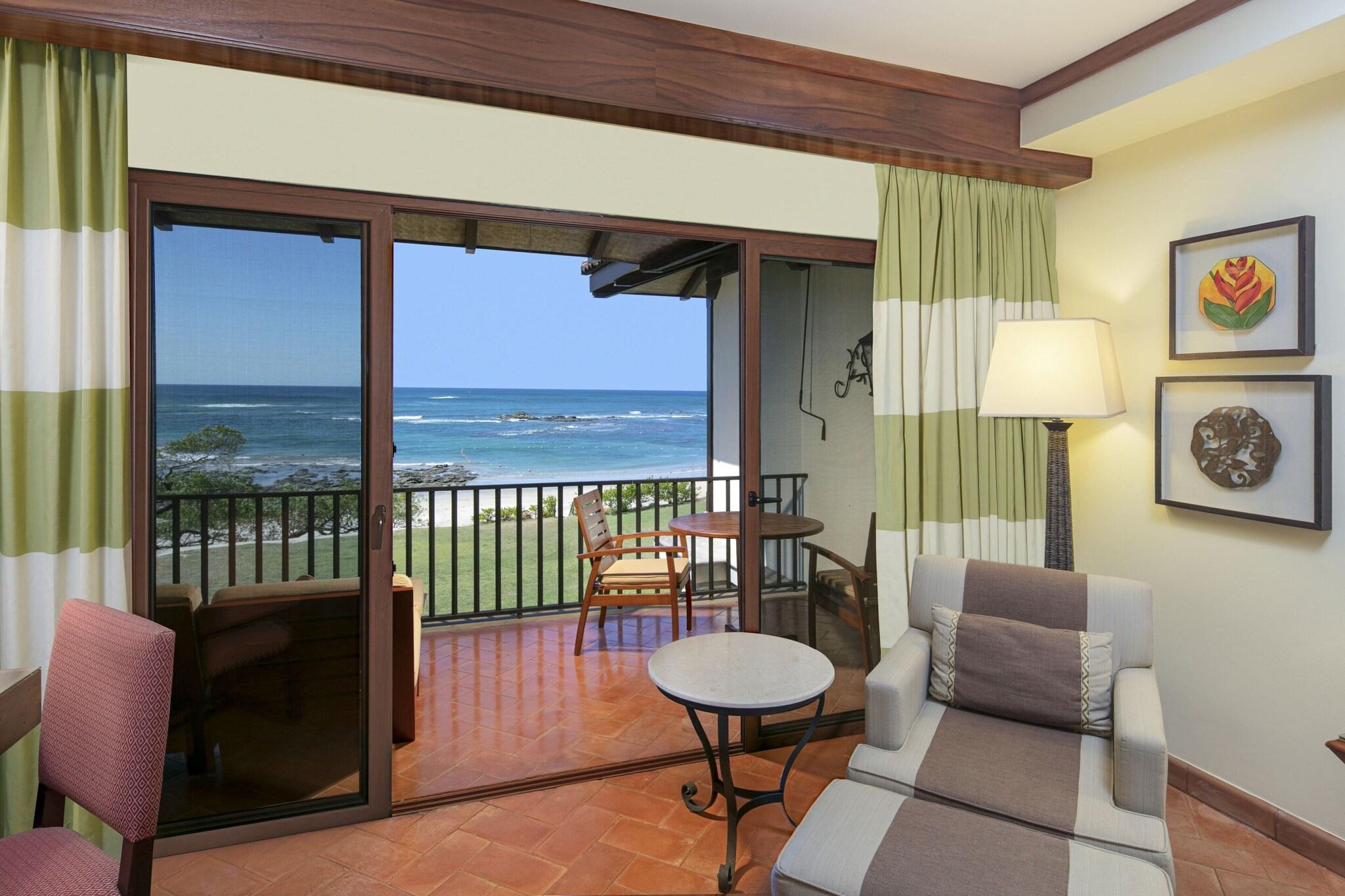 Suite Ocean Front King Bed