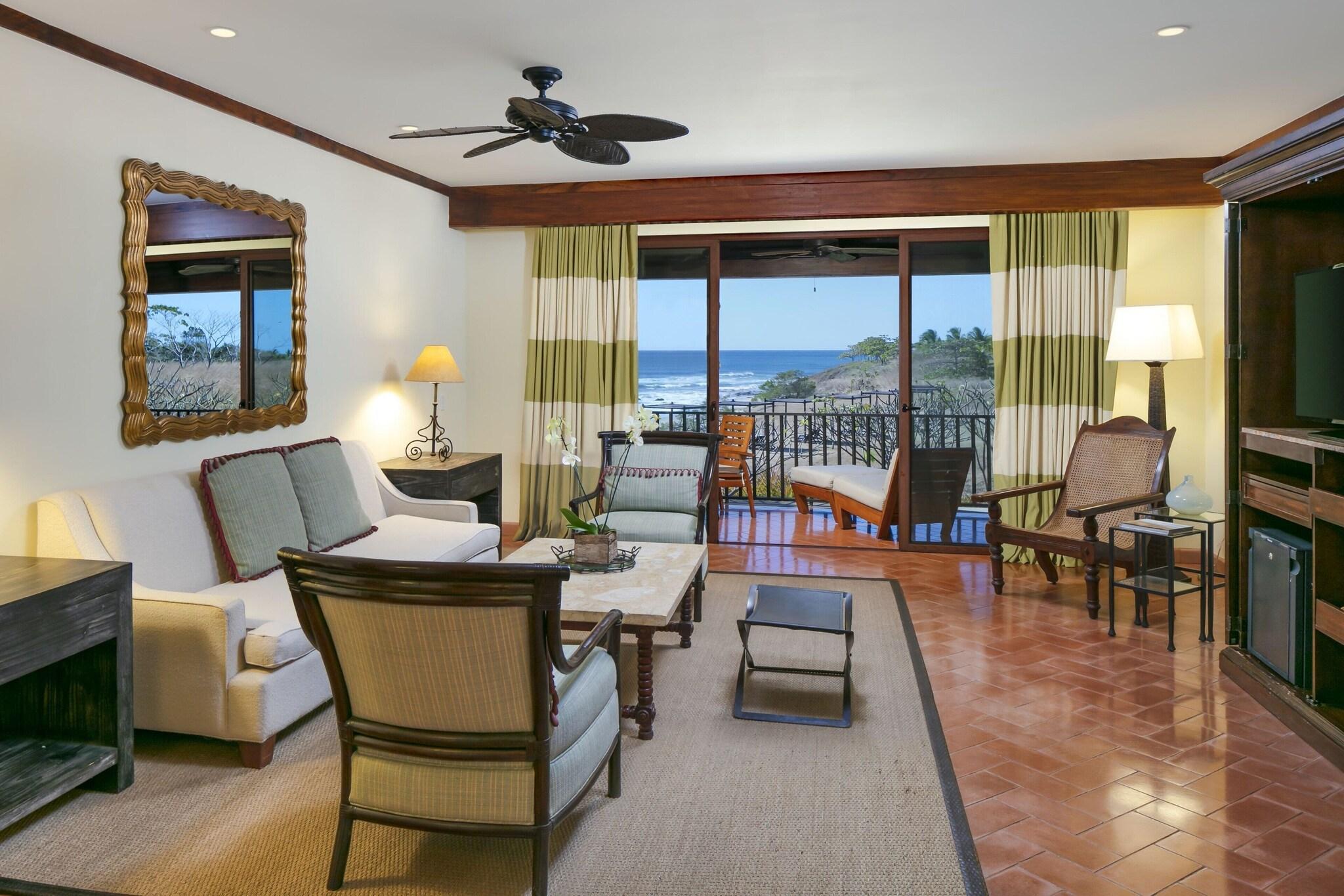 Suite Ocean Front King Bed