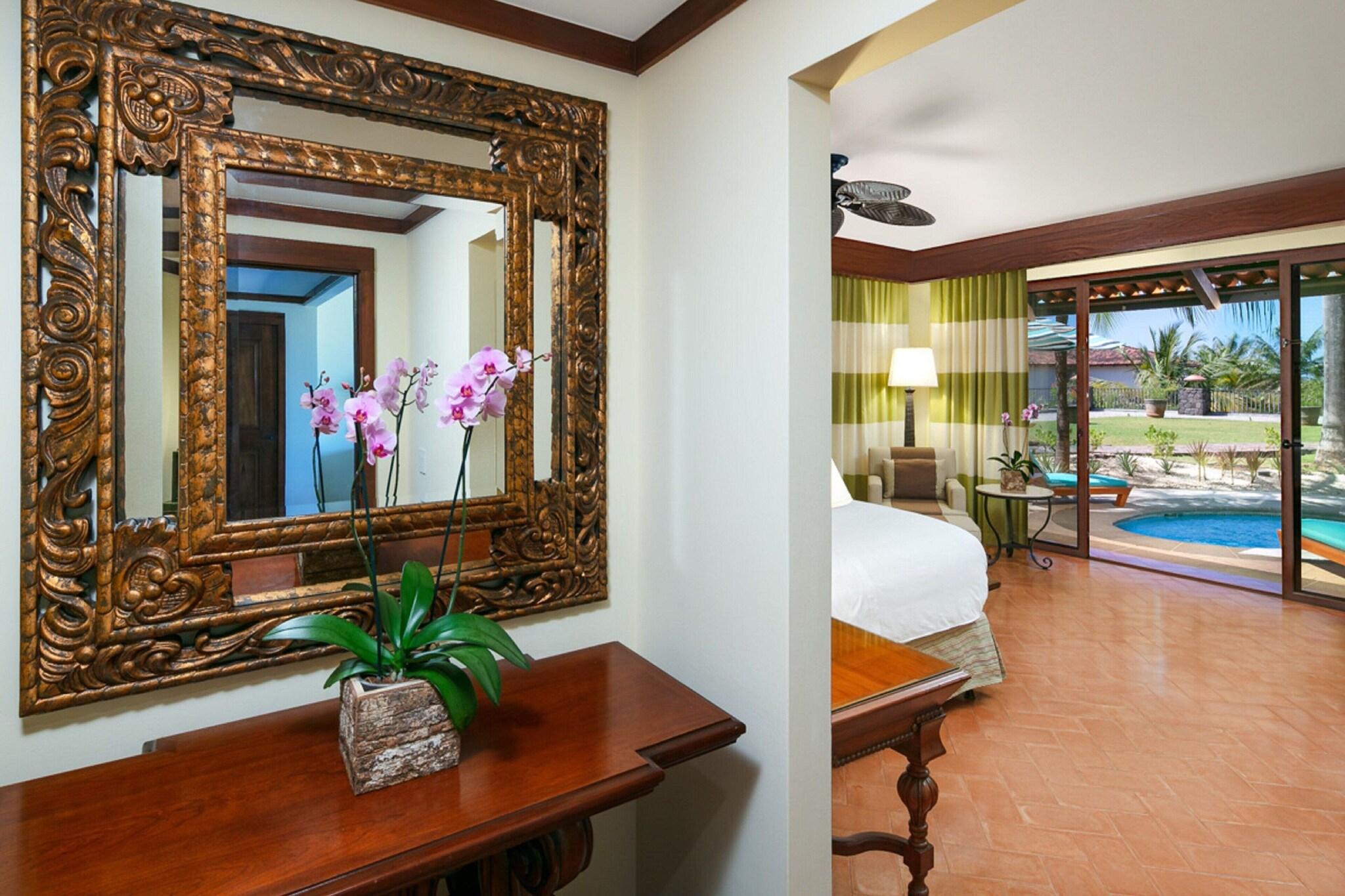 Suite Ocean View King Bed