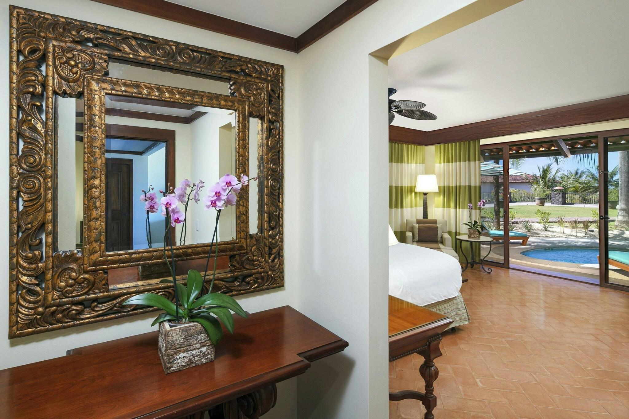 Suite Ocean View King Bed