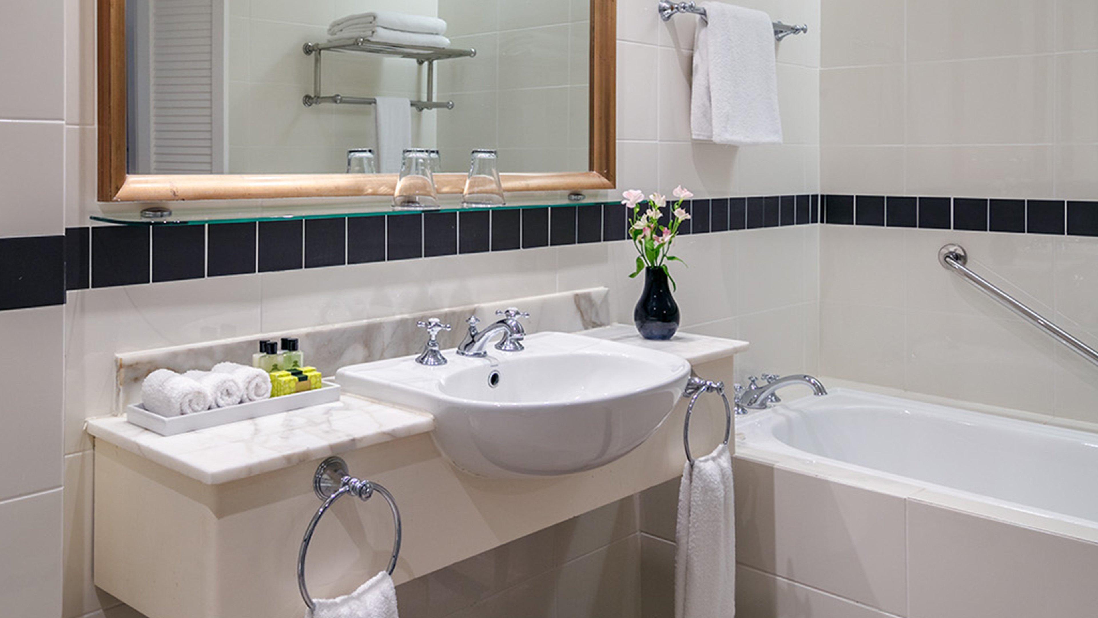 Double Club King Bed