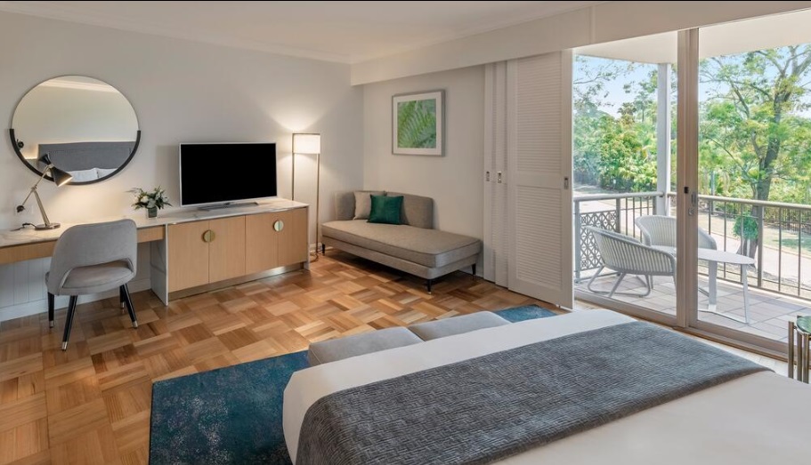 Double Garden View King Bed