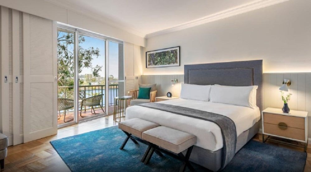 Double Club King Bed