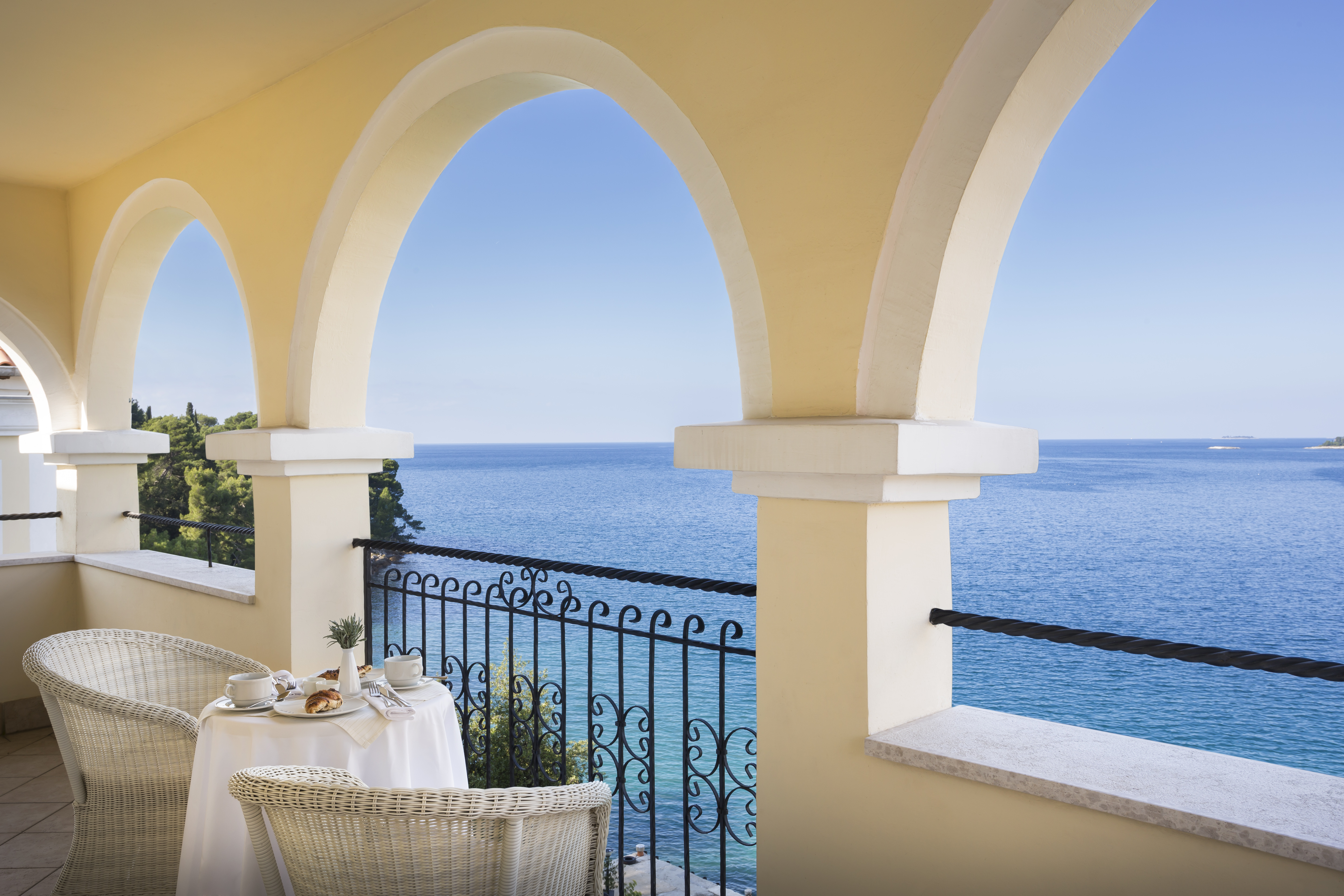 Suite Deluxe with Views