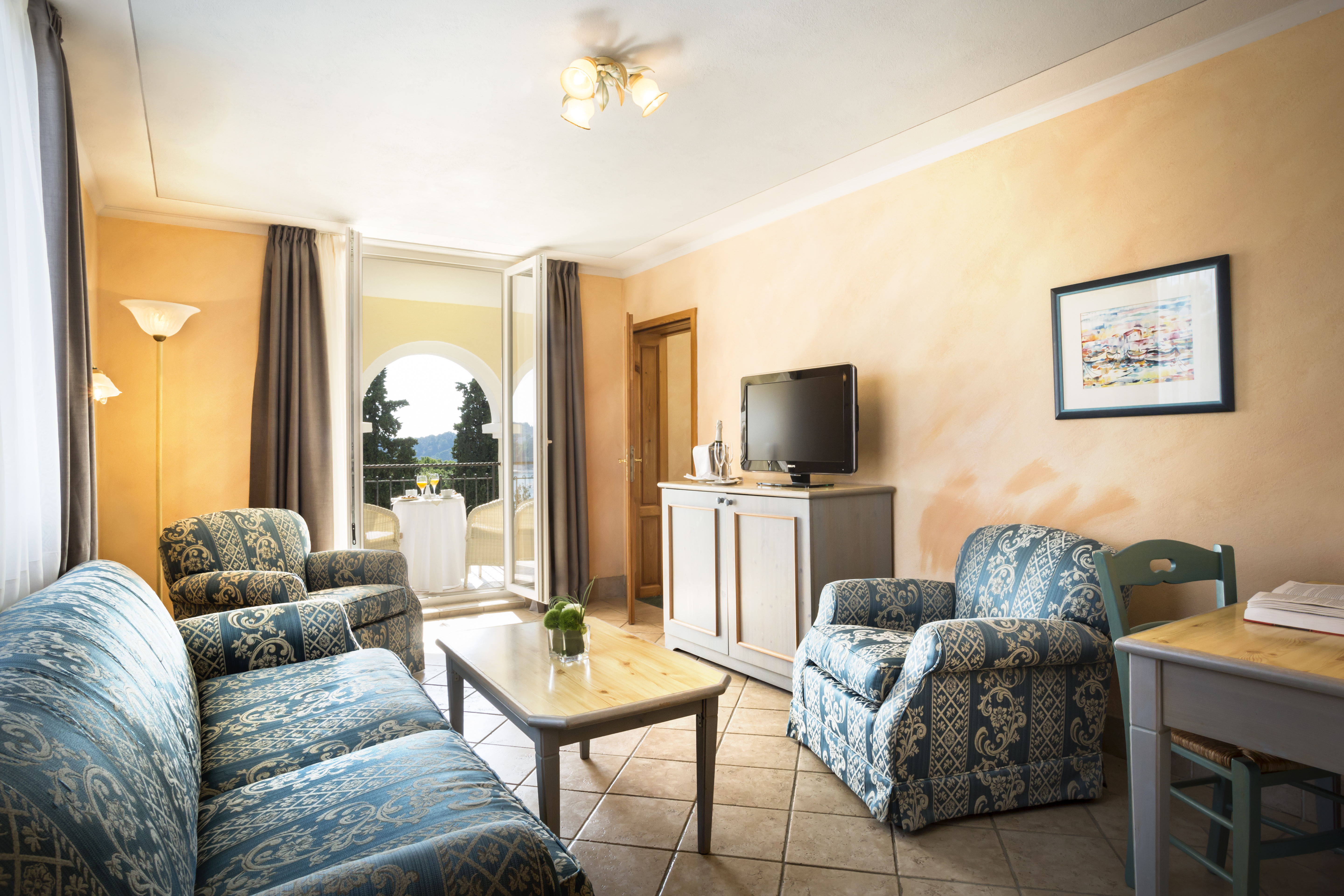 Suite Deluxe with Views