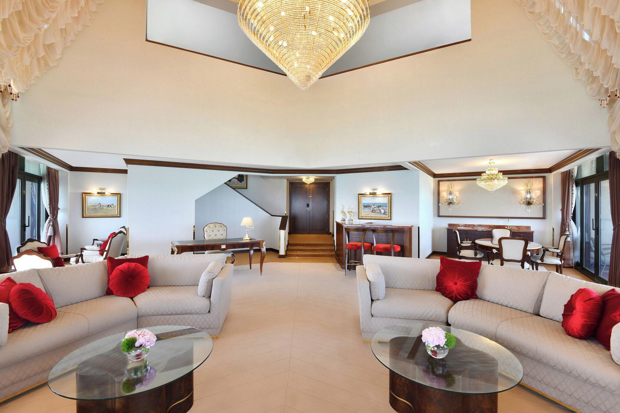 Suite Sea View King Bed