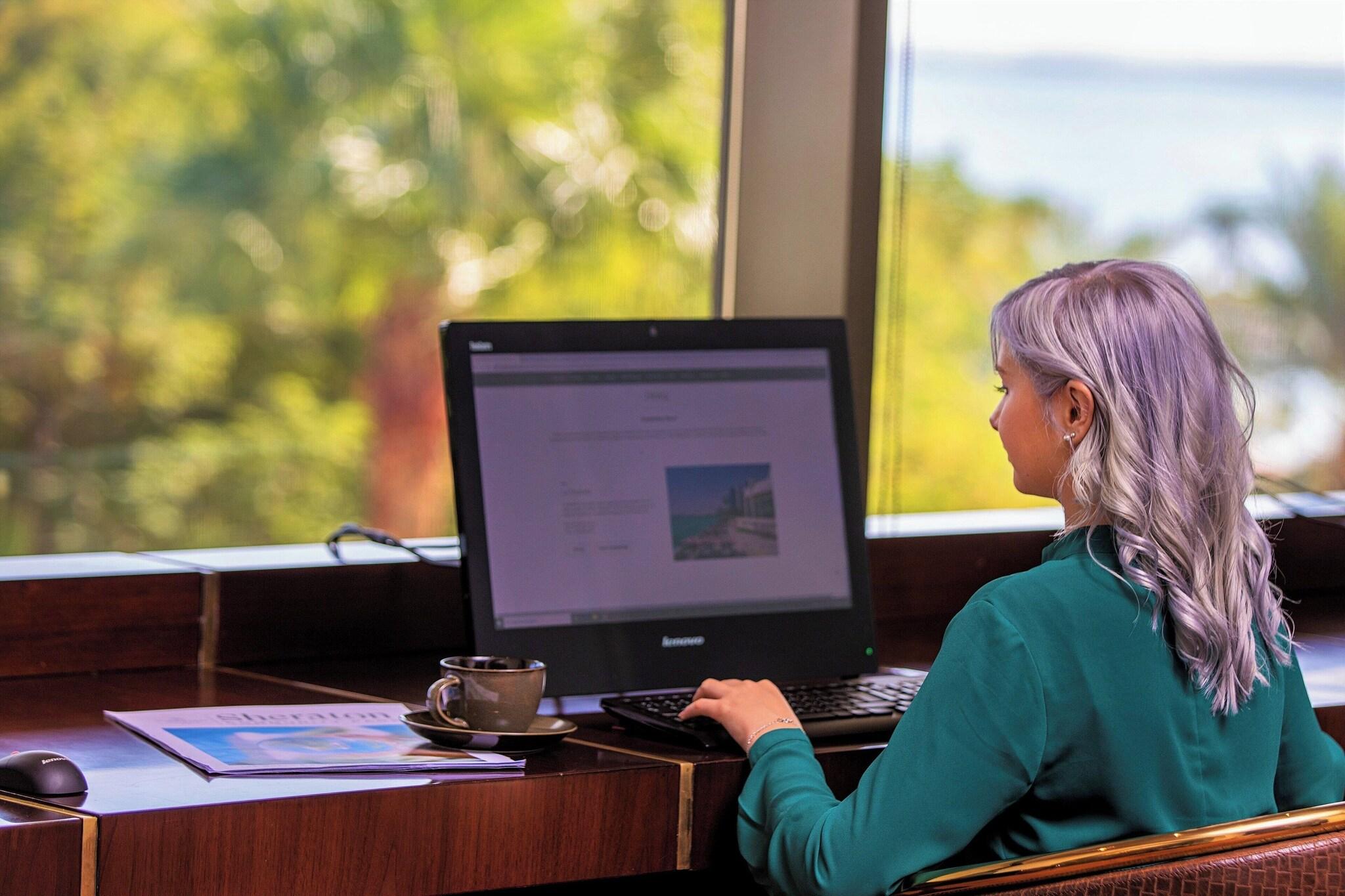 Suite Sea View King Bed