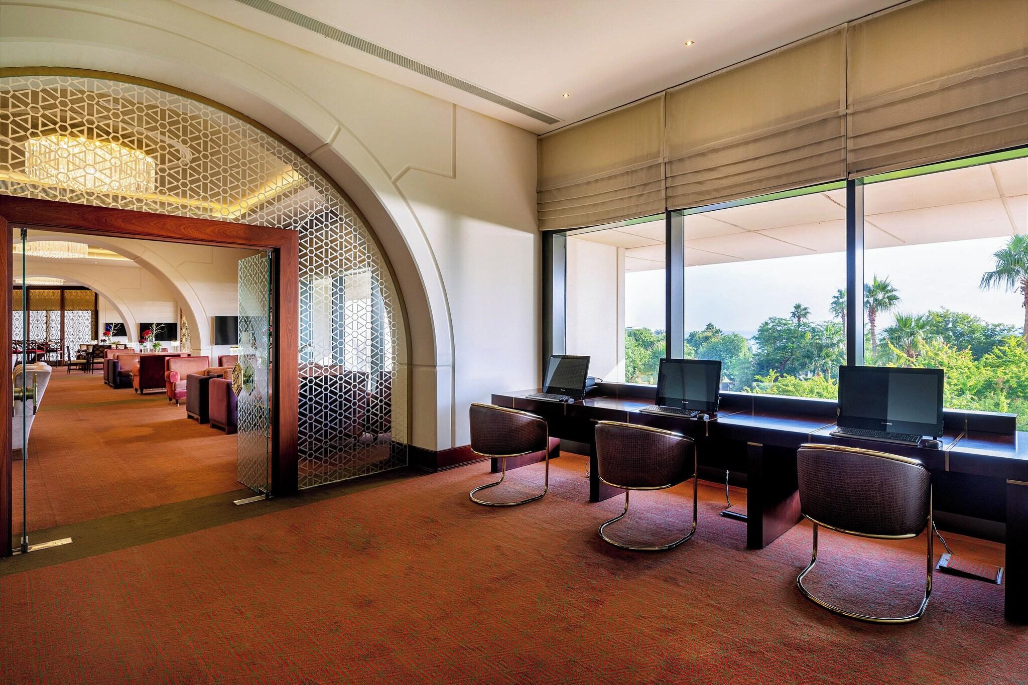 Suite Sea View King Bed