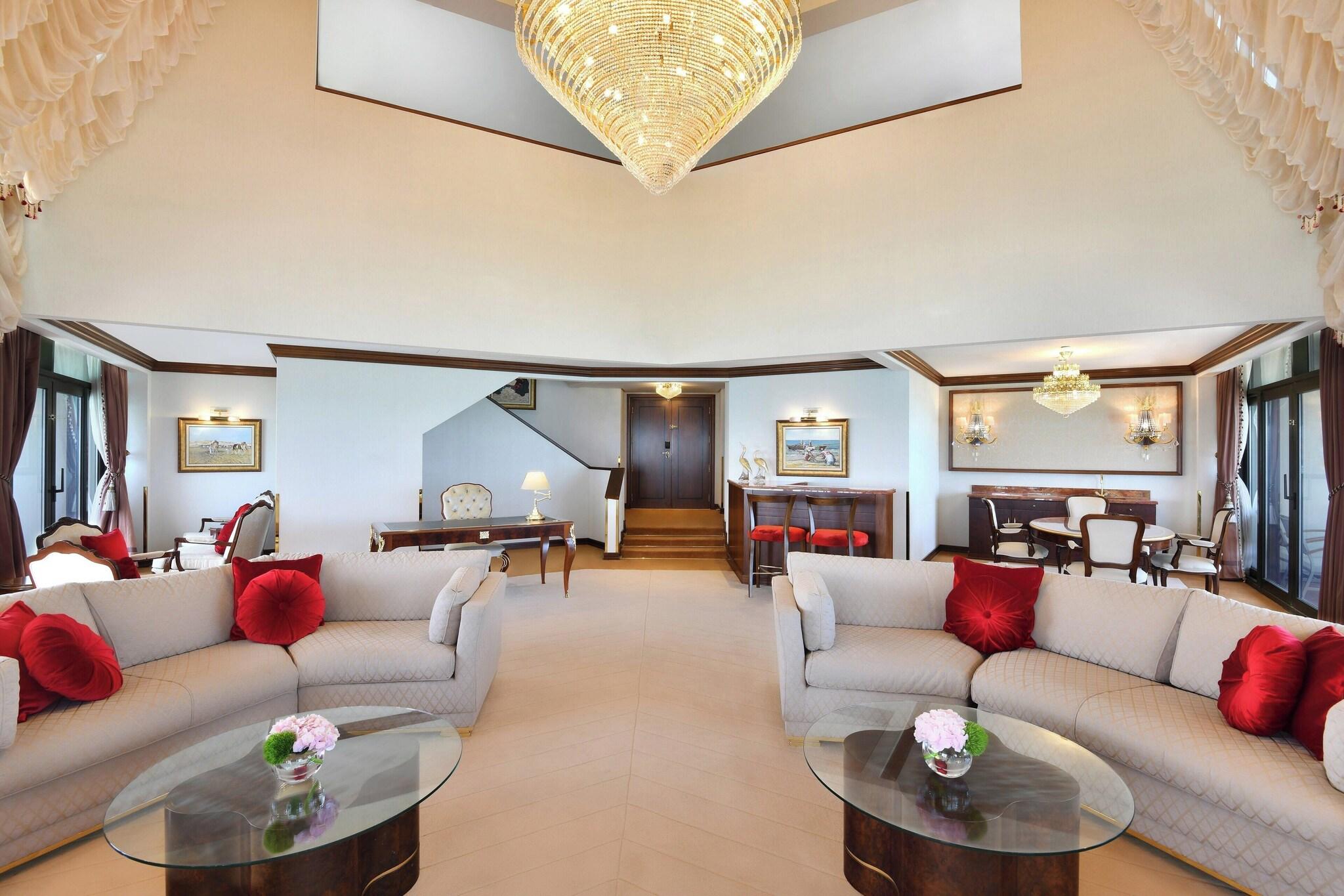 Suite Sea View King Bed