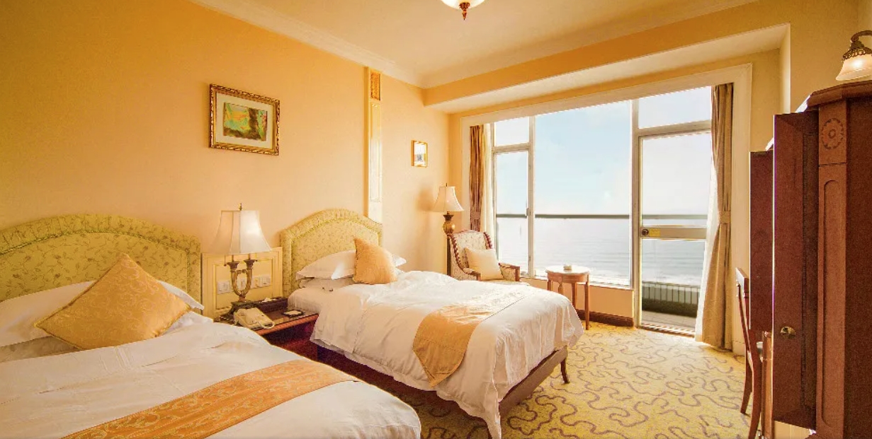 Twin Executive Sea View