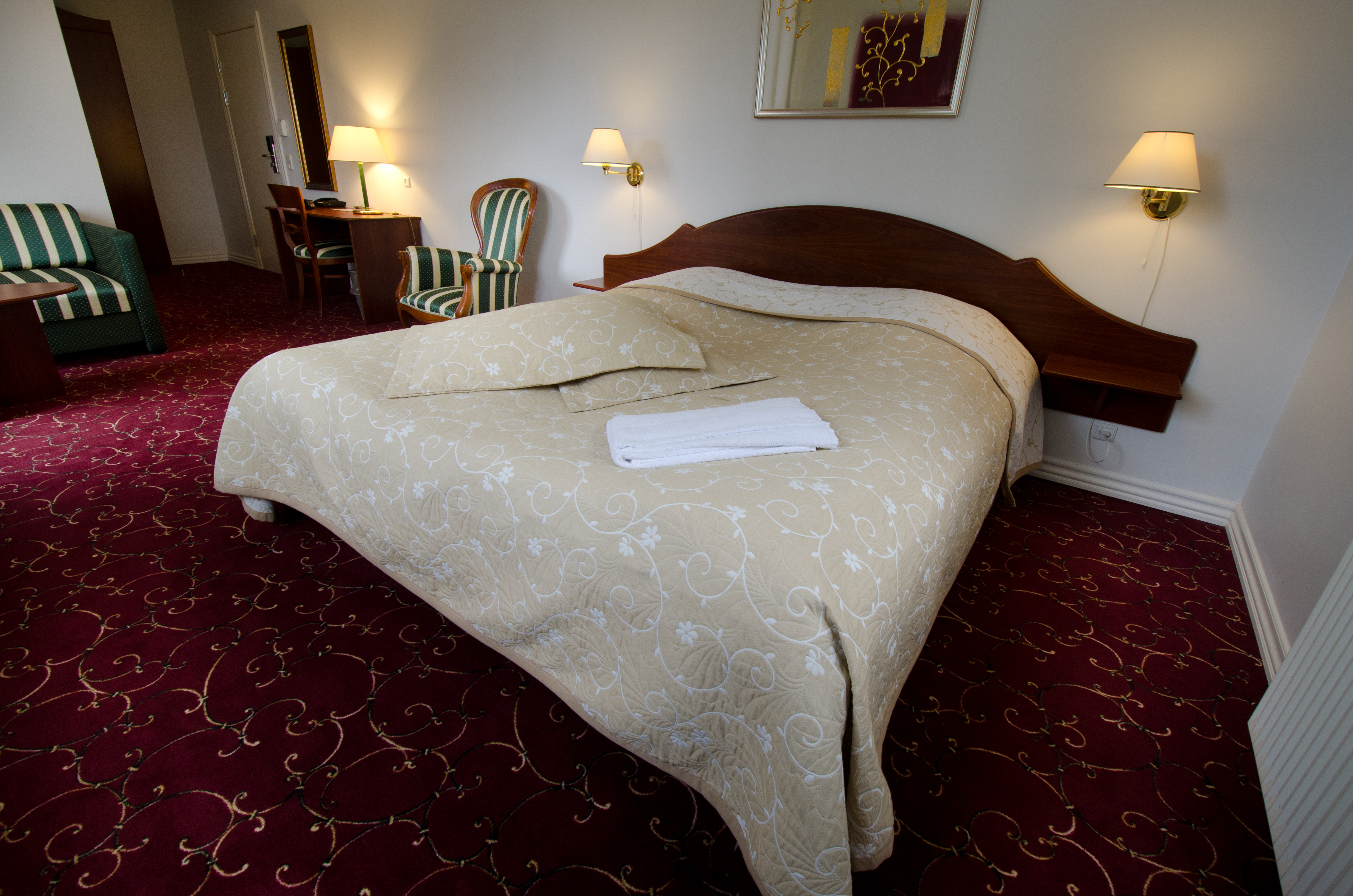 Double or Twin Standard