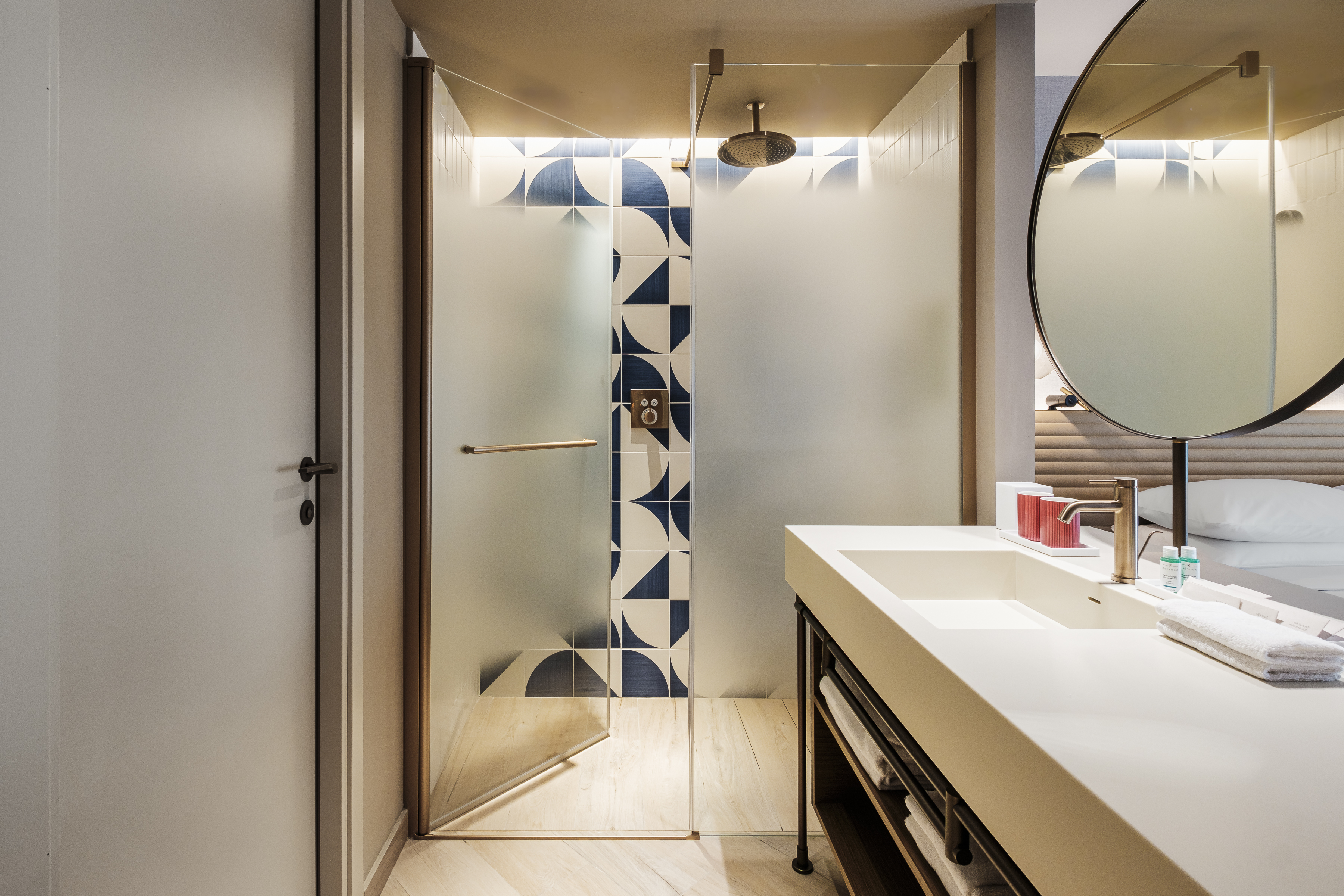 Double Deluxe King Bed