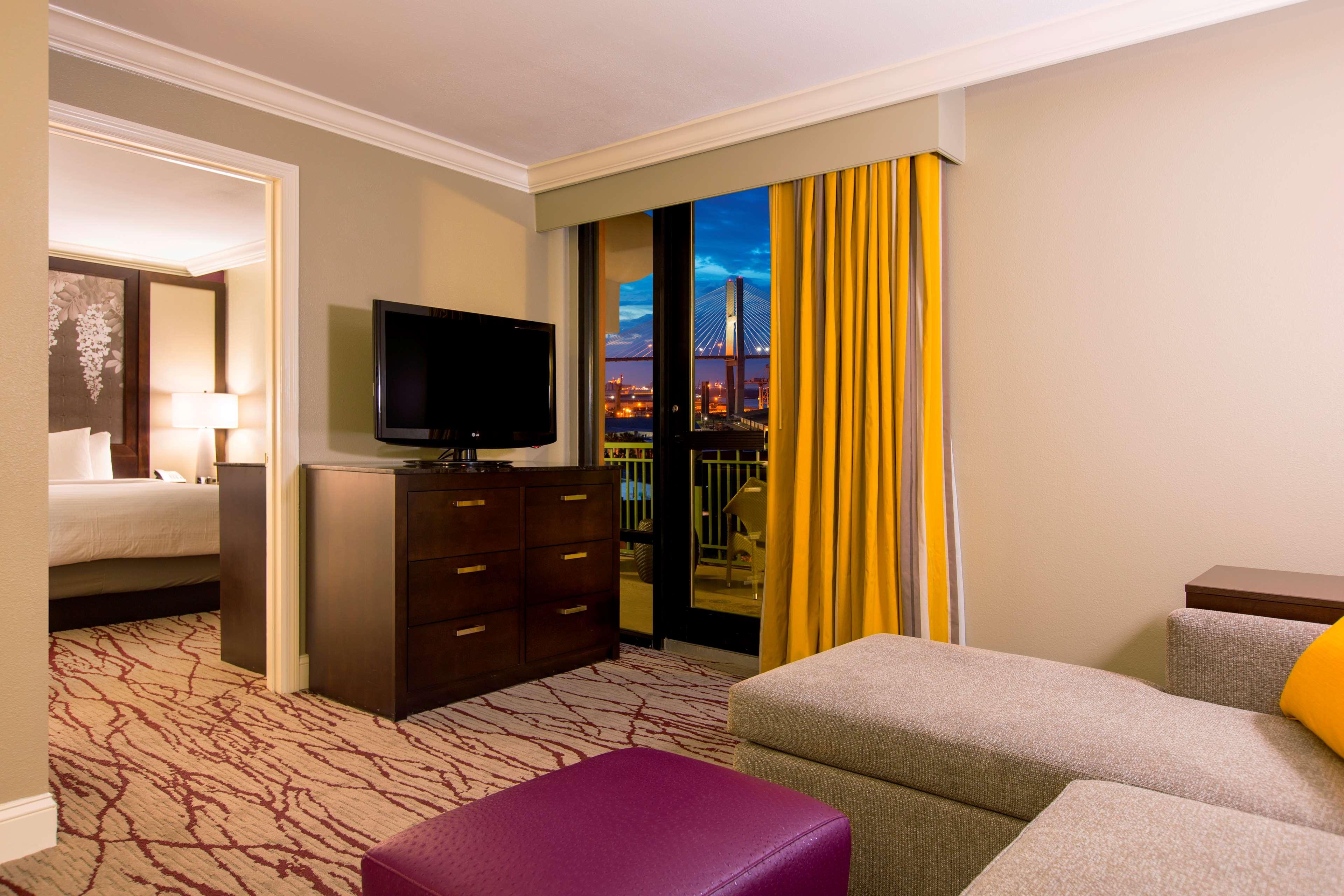 Suite King Bed Non Smoking