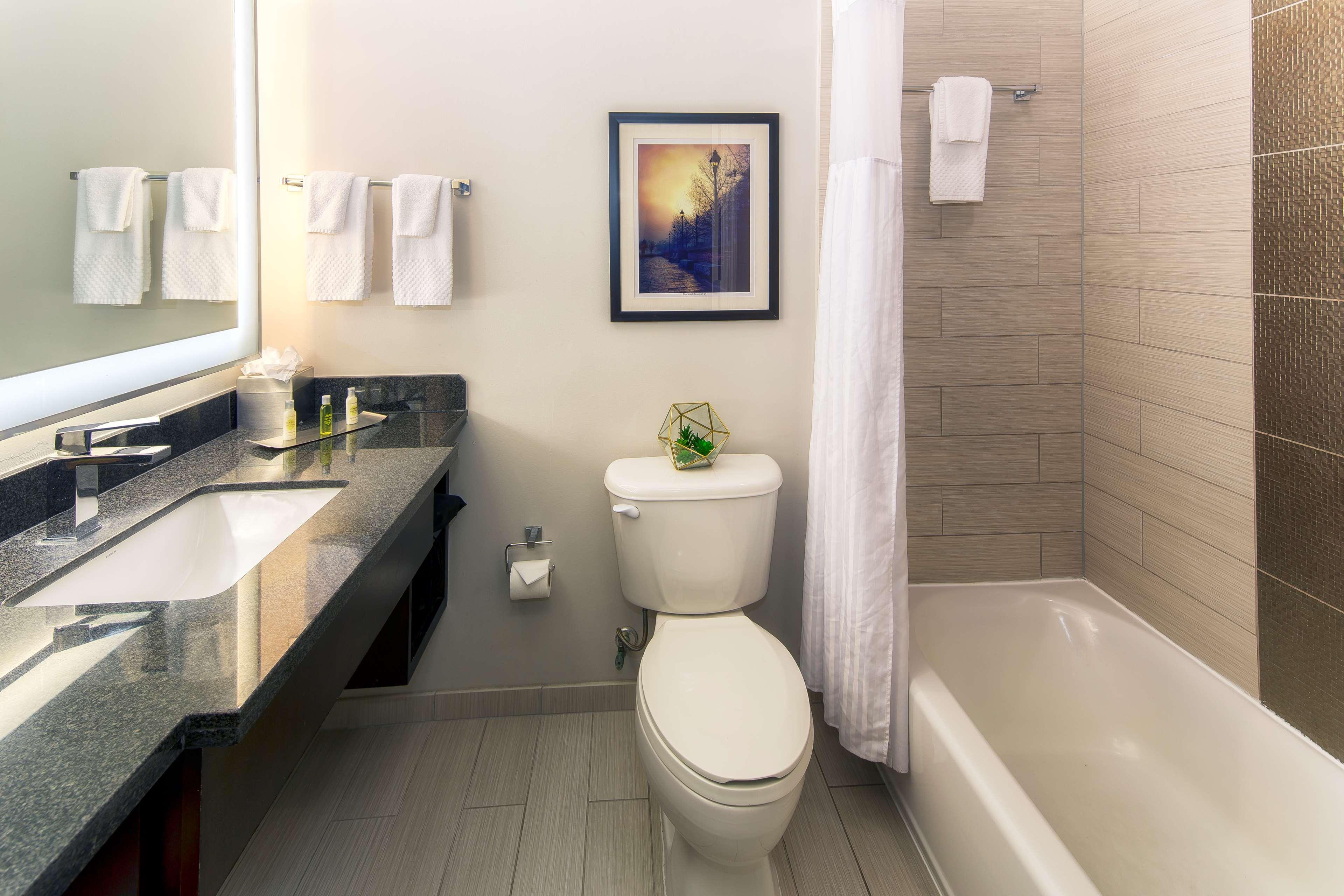 Twin City View Two Queen Beds