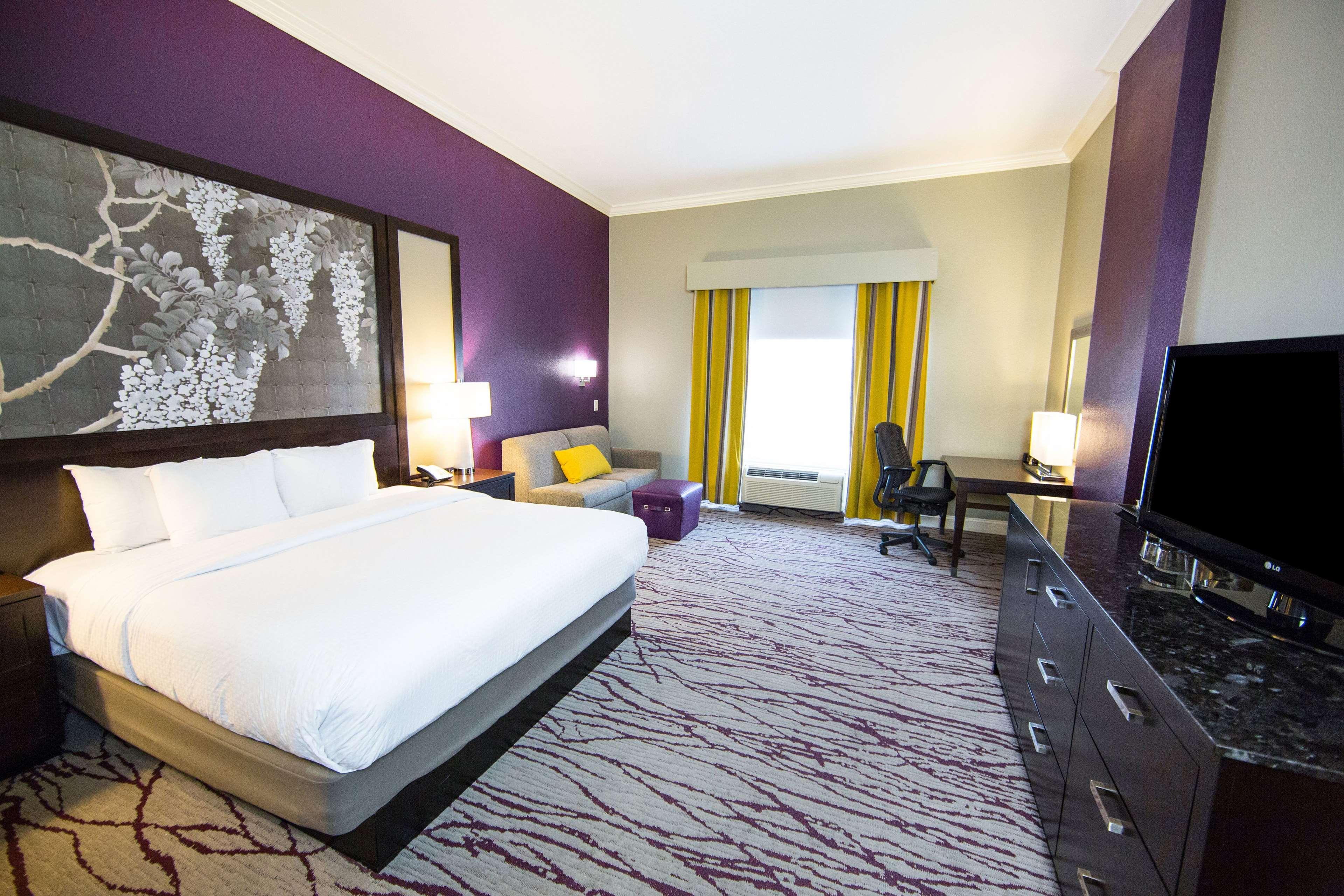 Double City View King Bed