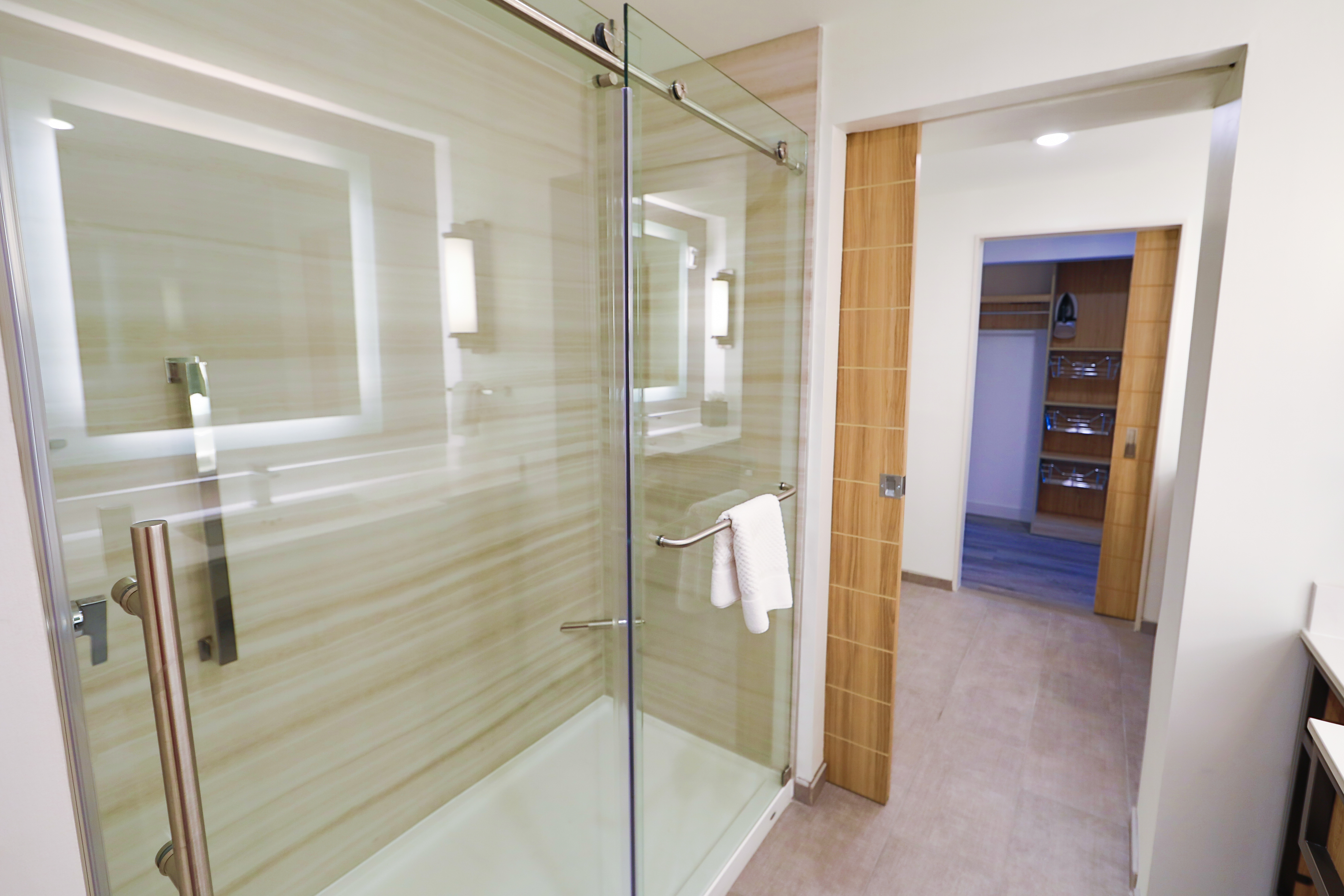 Junior Suite King Size Bed