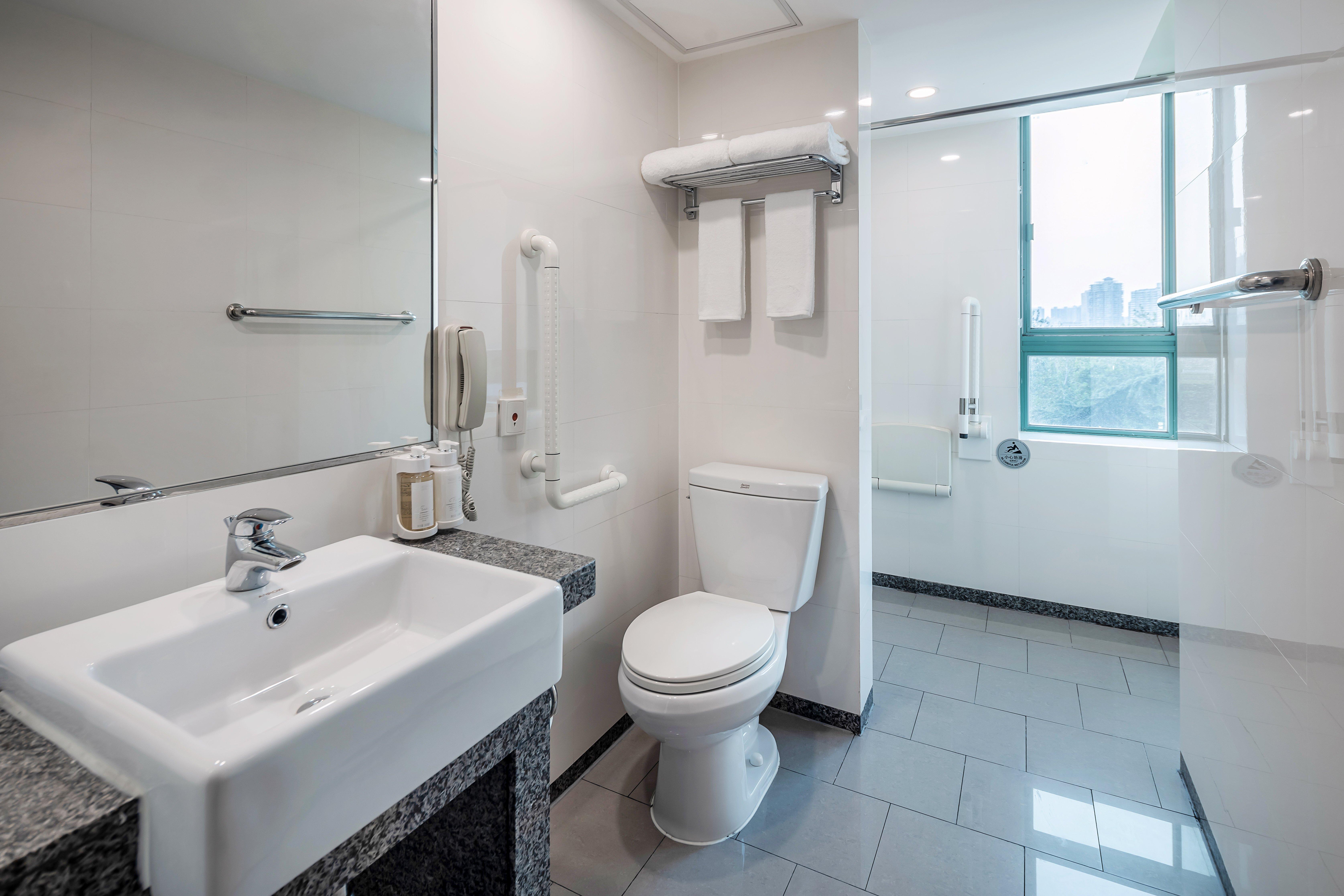 Double Accessible-queen Size Bed