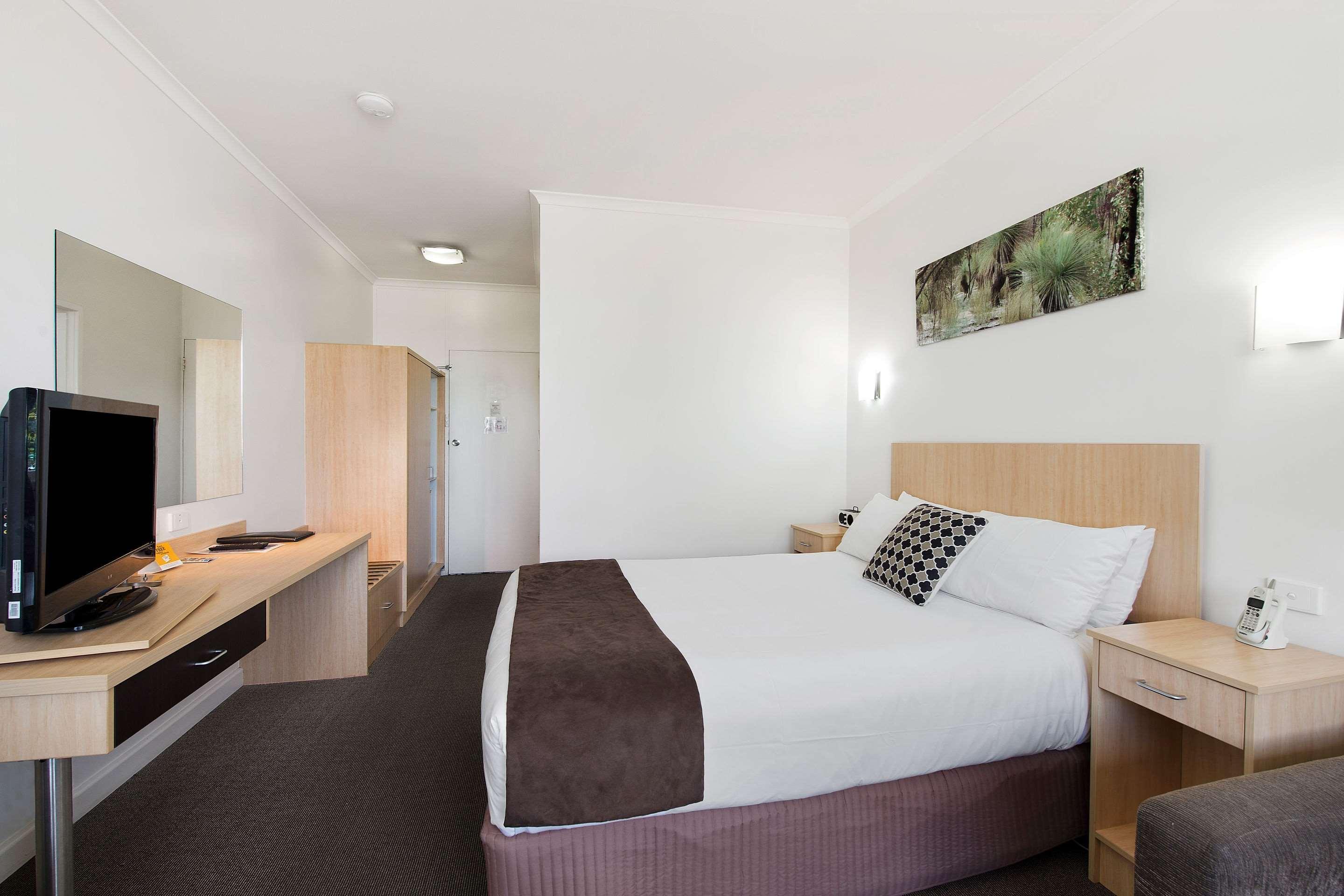 Double Queen Bed Non Smoking