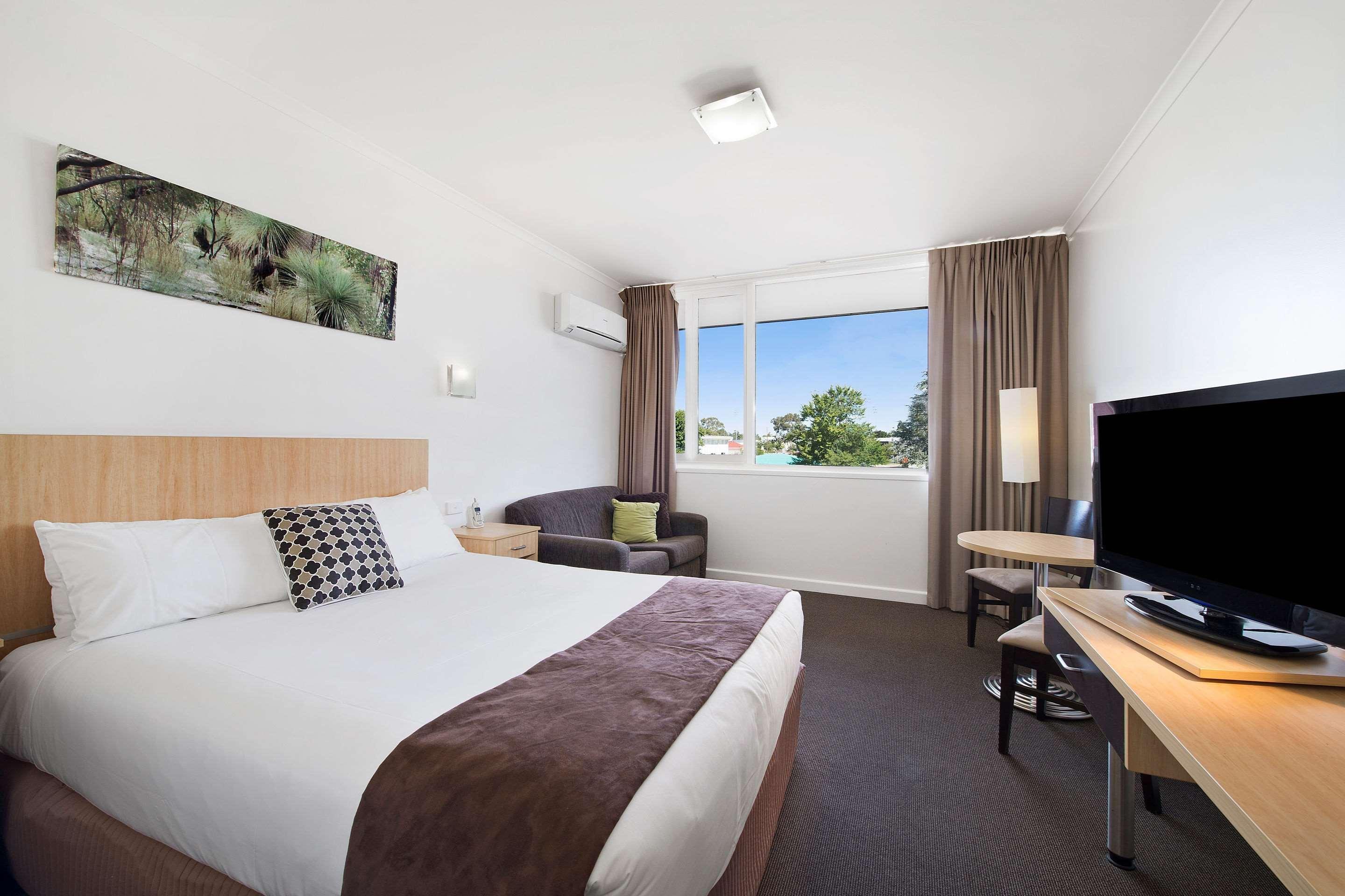 Double Queen Bed Non Smoking