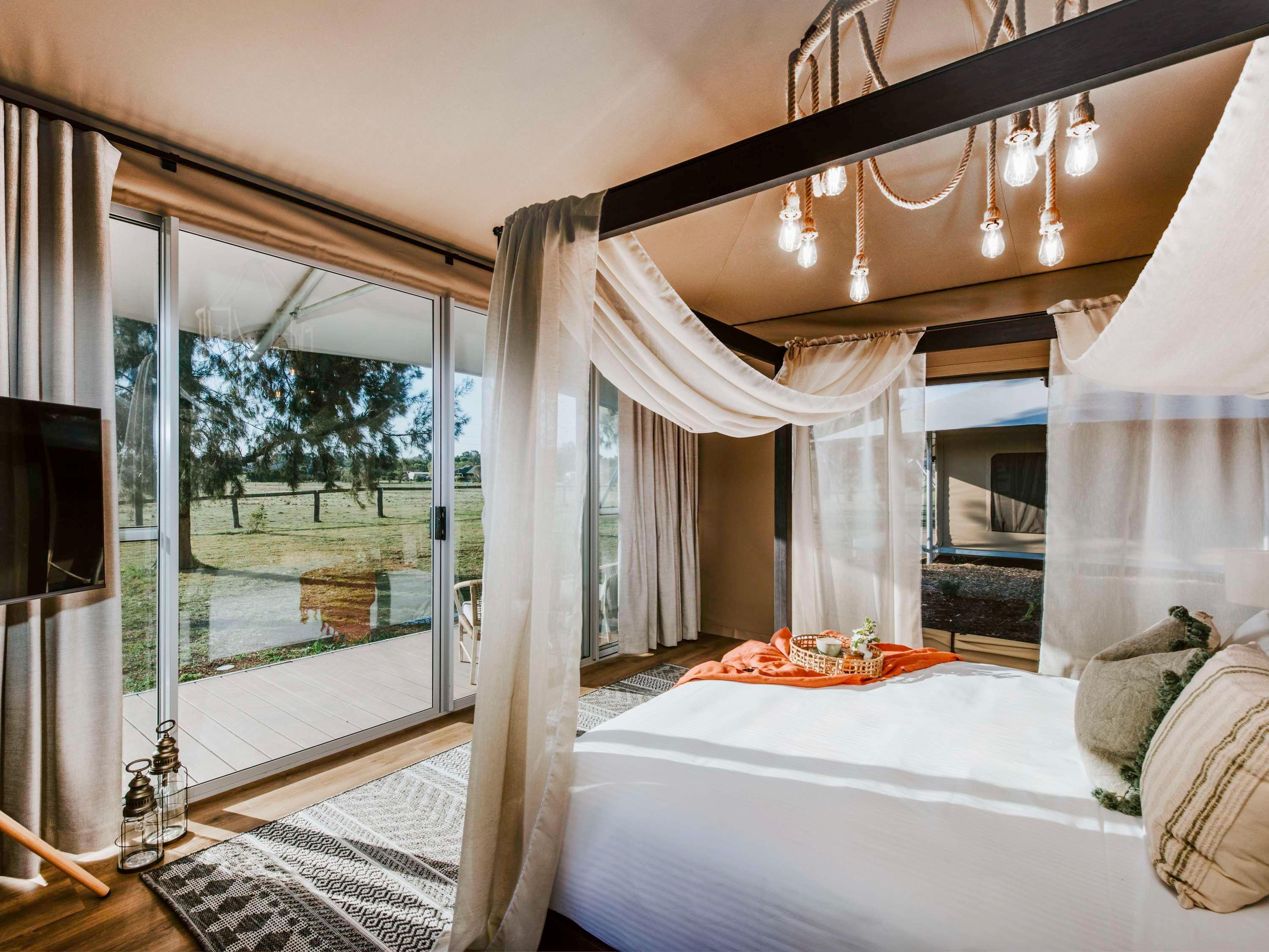 Double Garden View King Bed