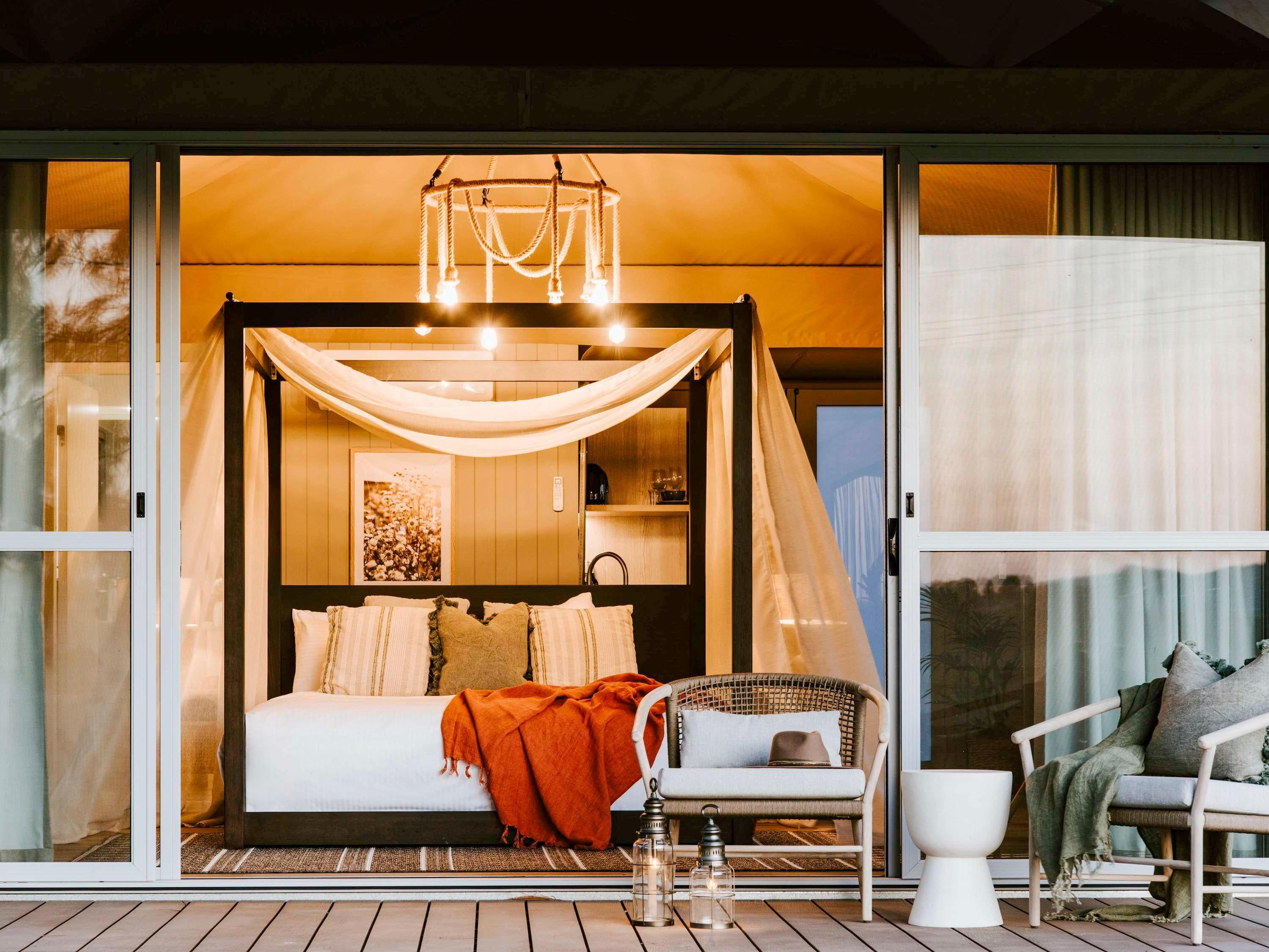 Double Garden View King Bed