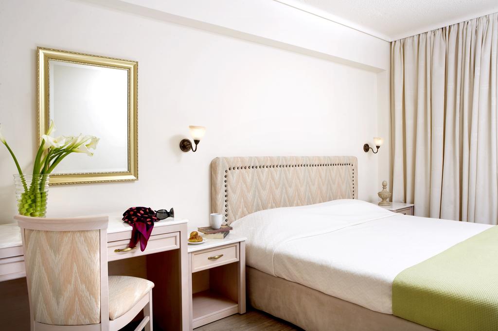 Family Room Side Sea View