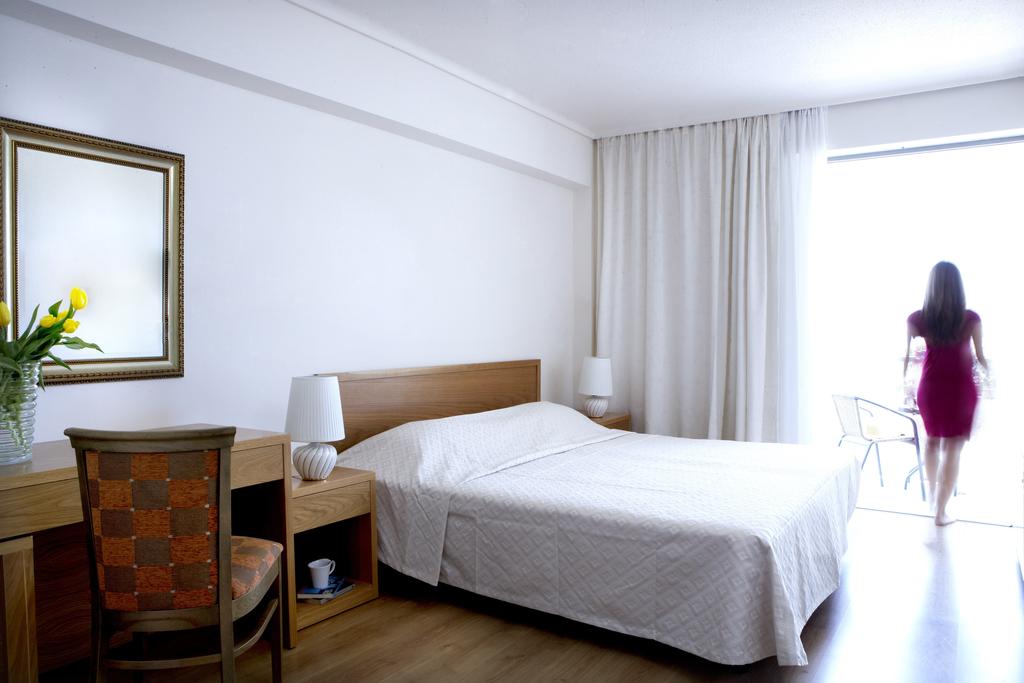 Family Room Side Sea View