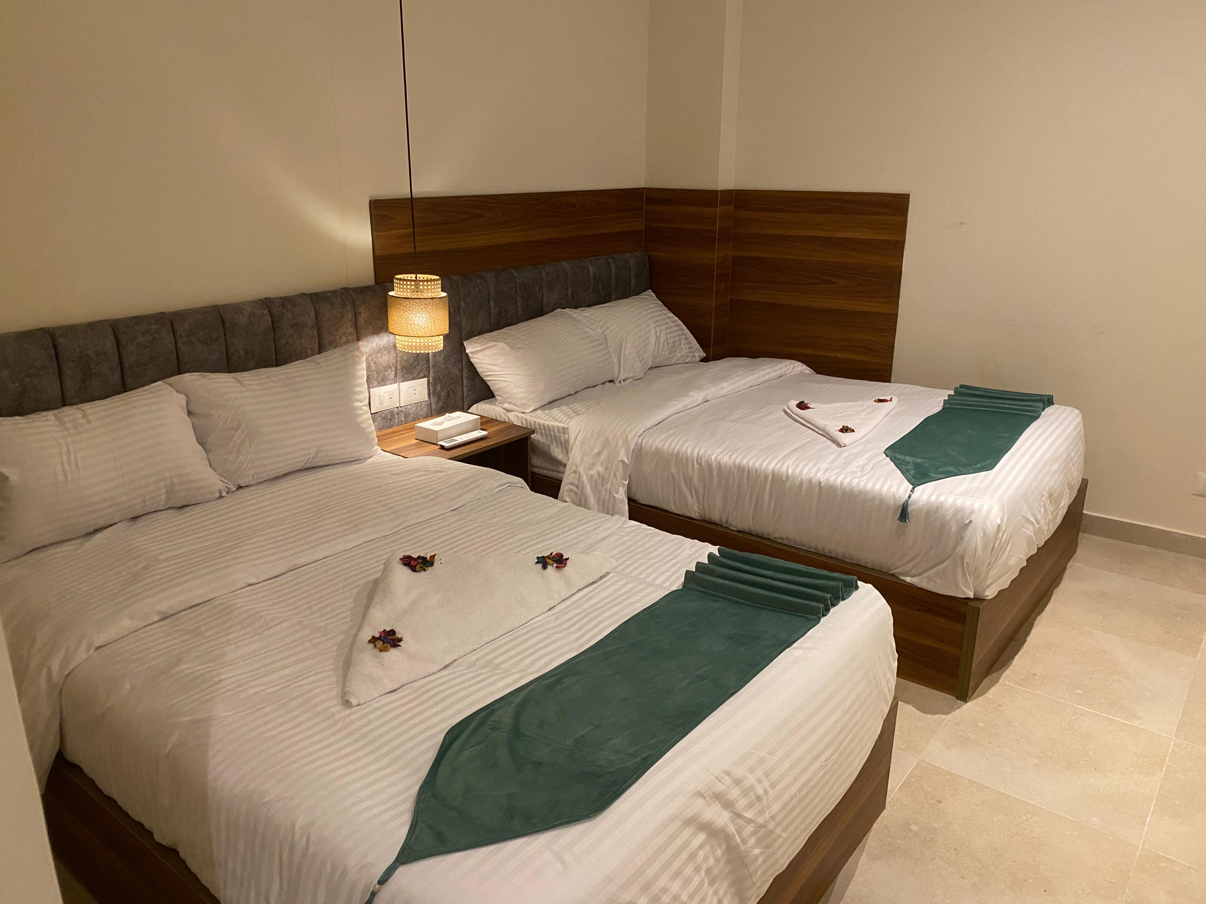 Double Deluxe One Bed