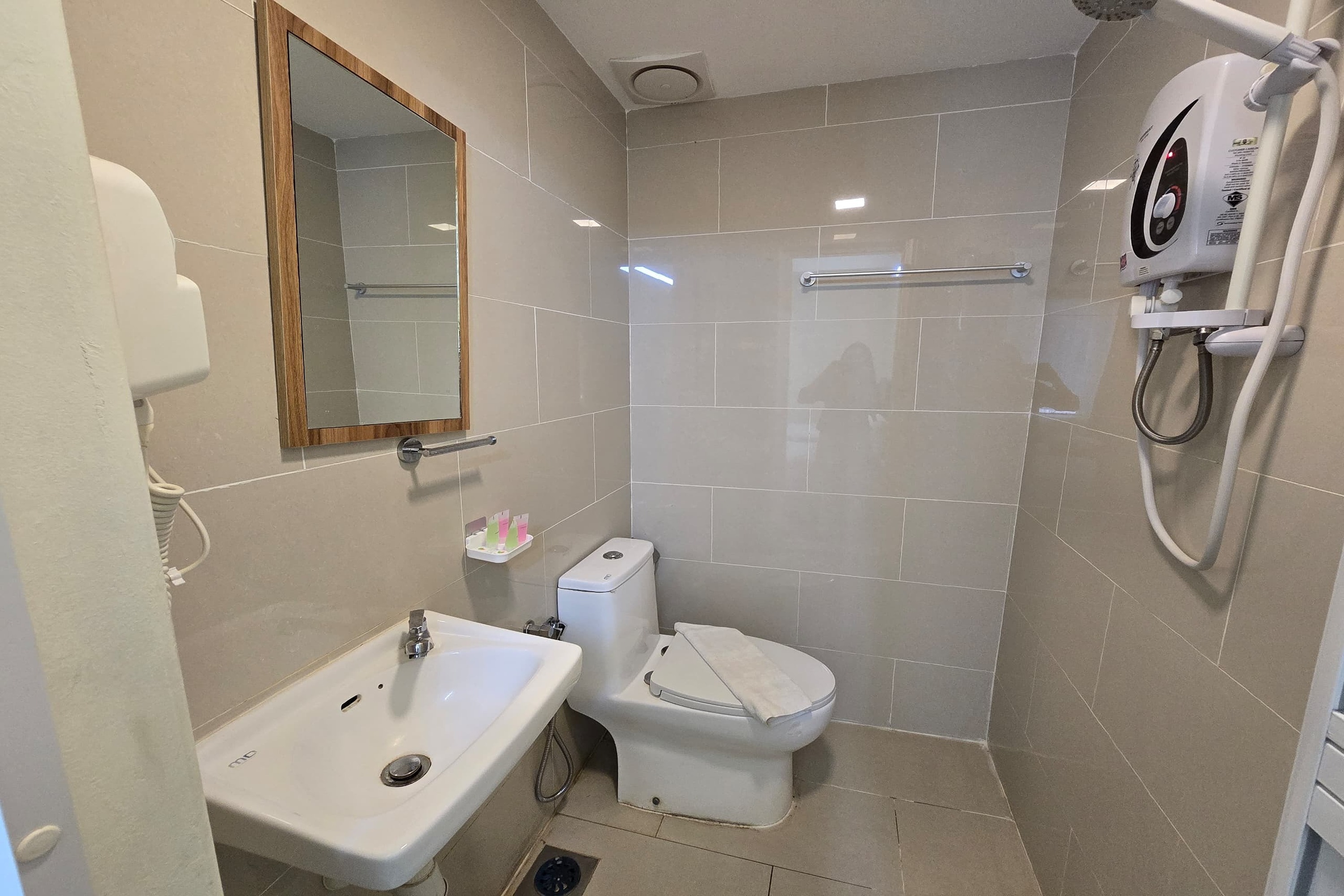 Double Queen Size Bed