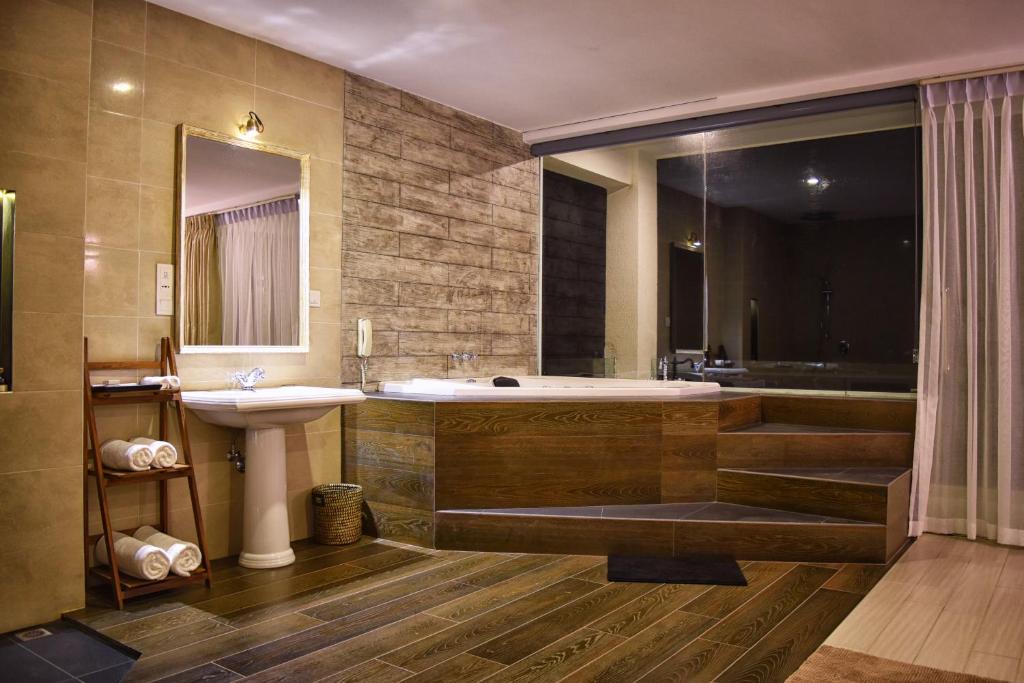 Family Room One Bedroom One Bathroom