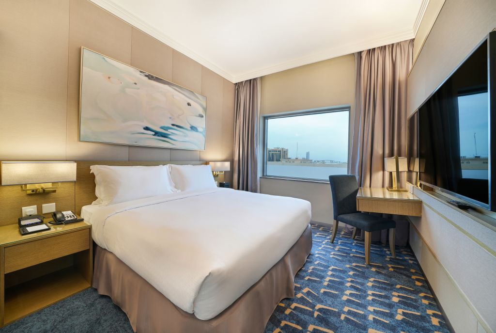 Double or Twin Guest Room King Bed