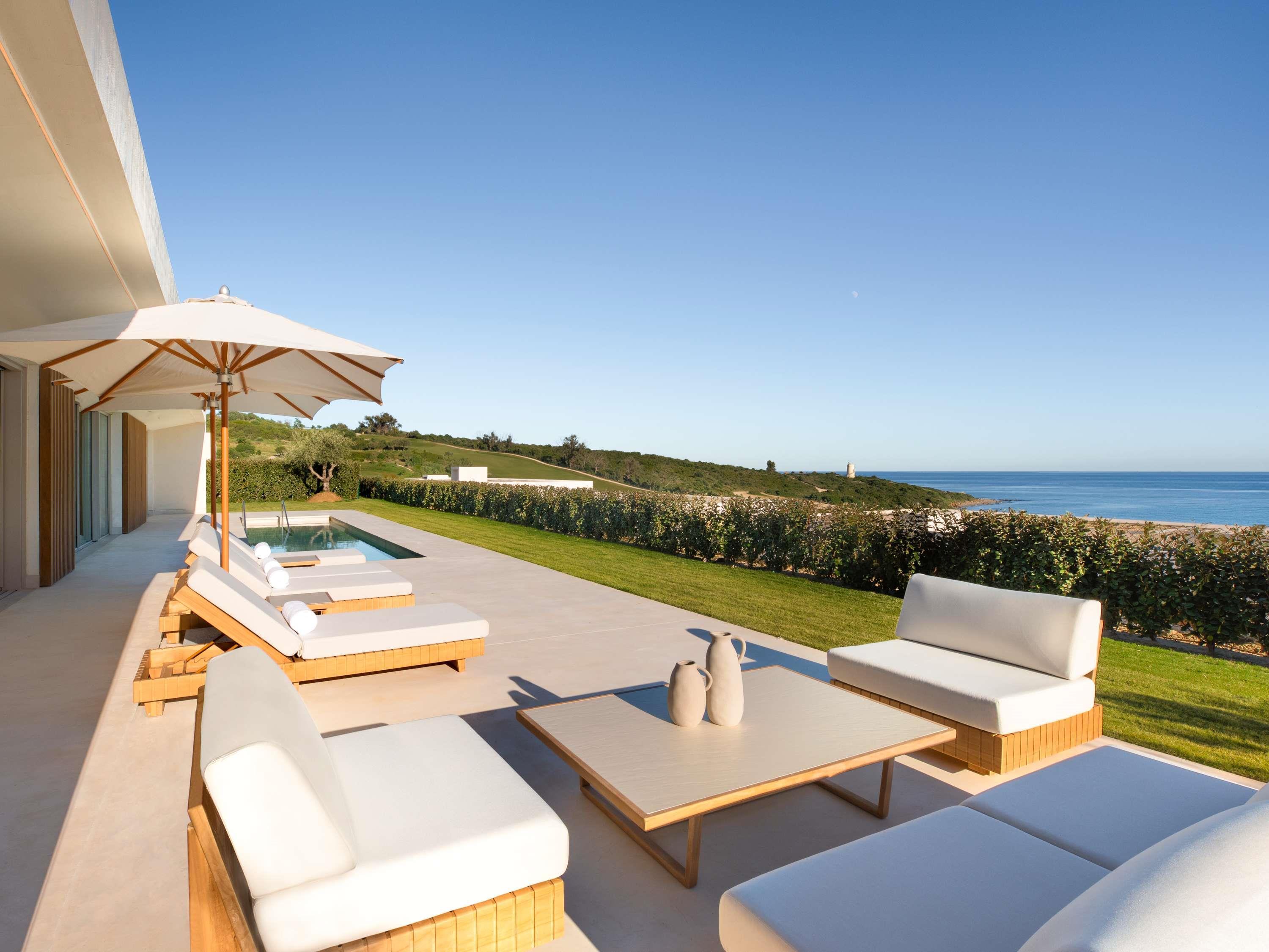 Villa Four Bedrooms with Views