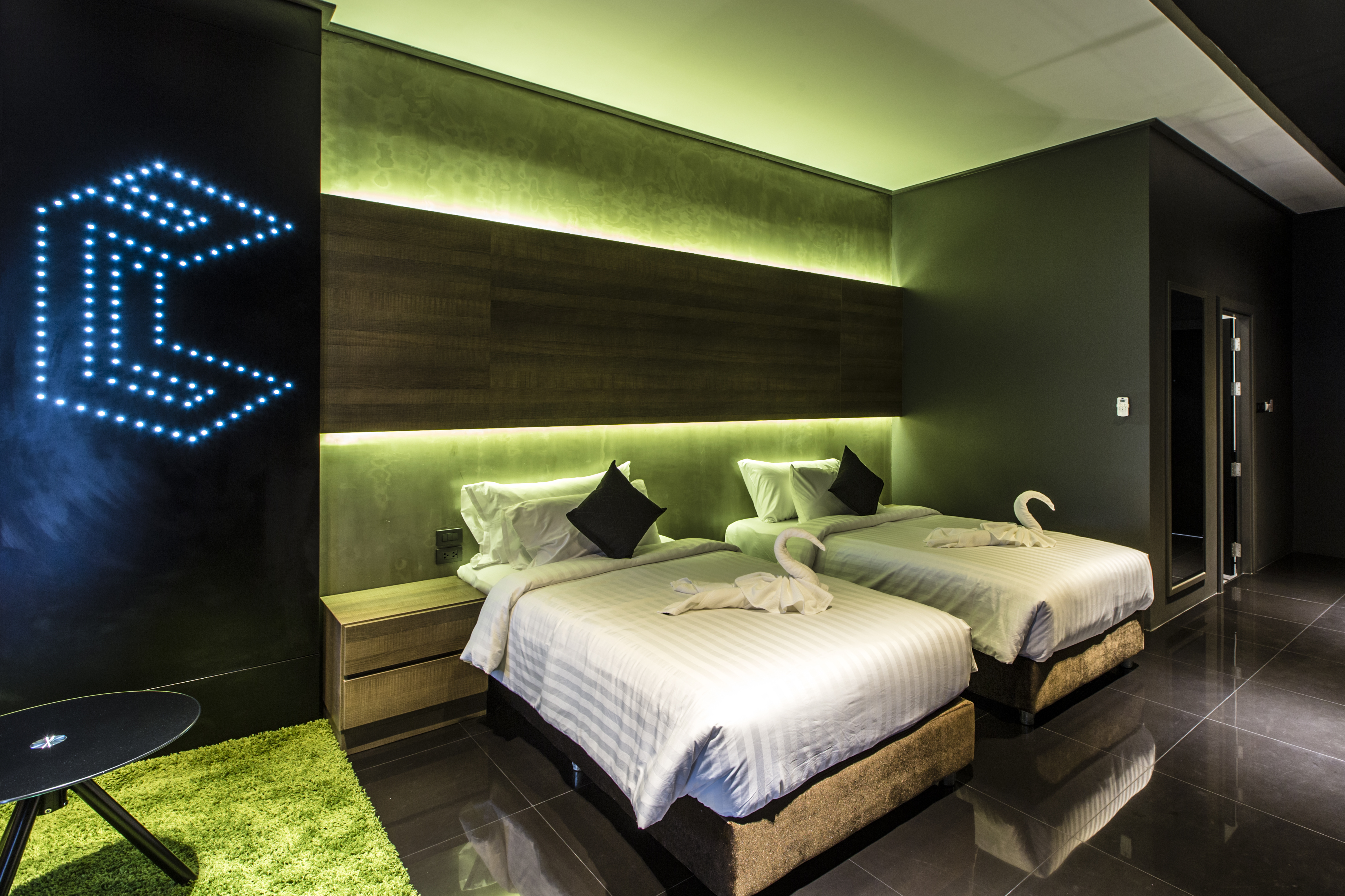 Double or Twin Deluxe