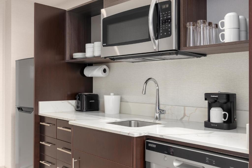 Suite King Bed One Bedroom 