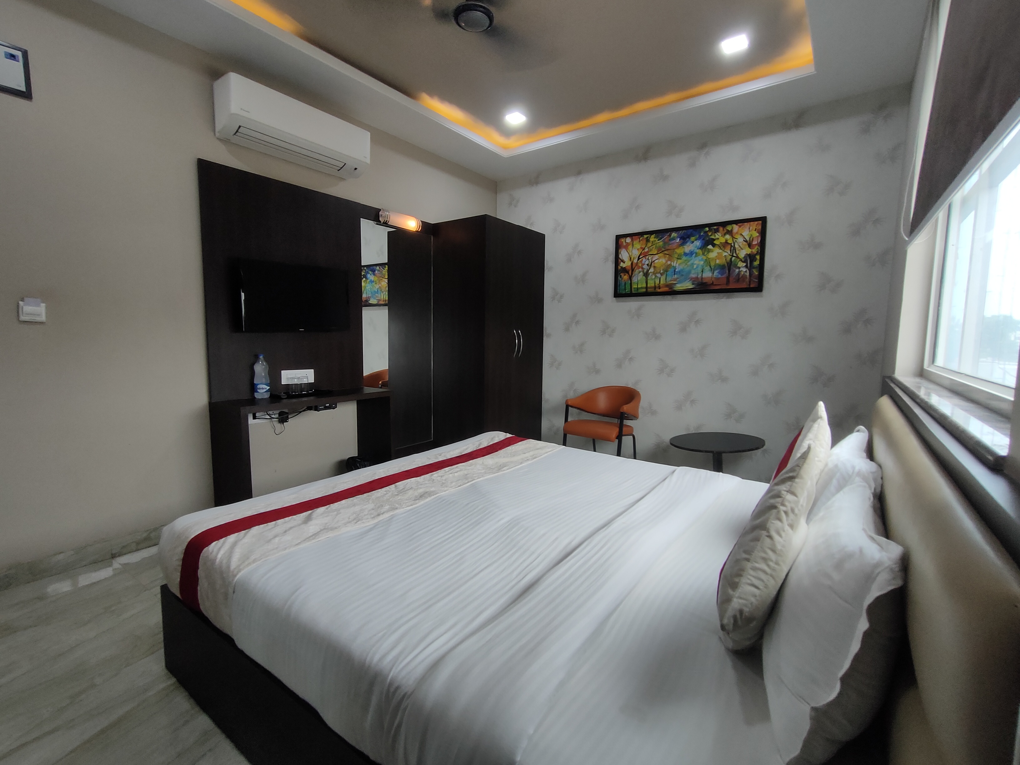 Double or Twin Deluxe